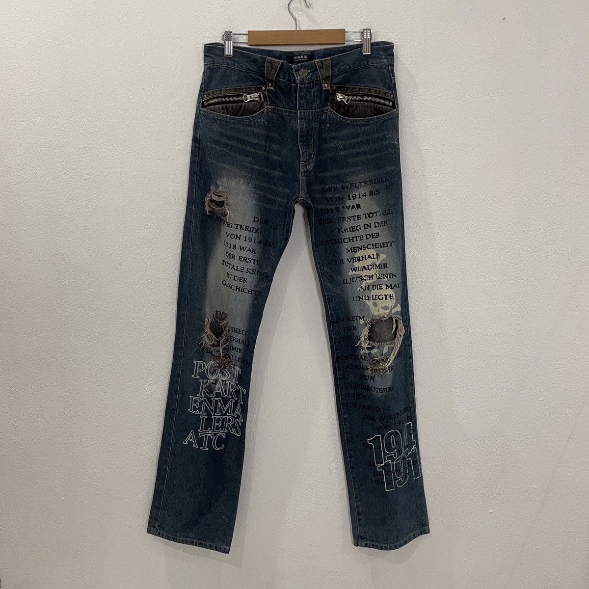 image of Vintage In The Attic Skulls Distressed Denim Jeans W32 in Blue, Men's