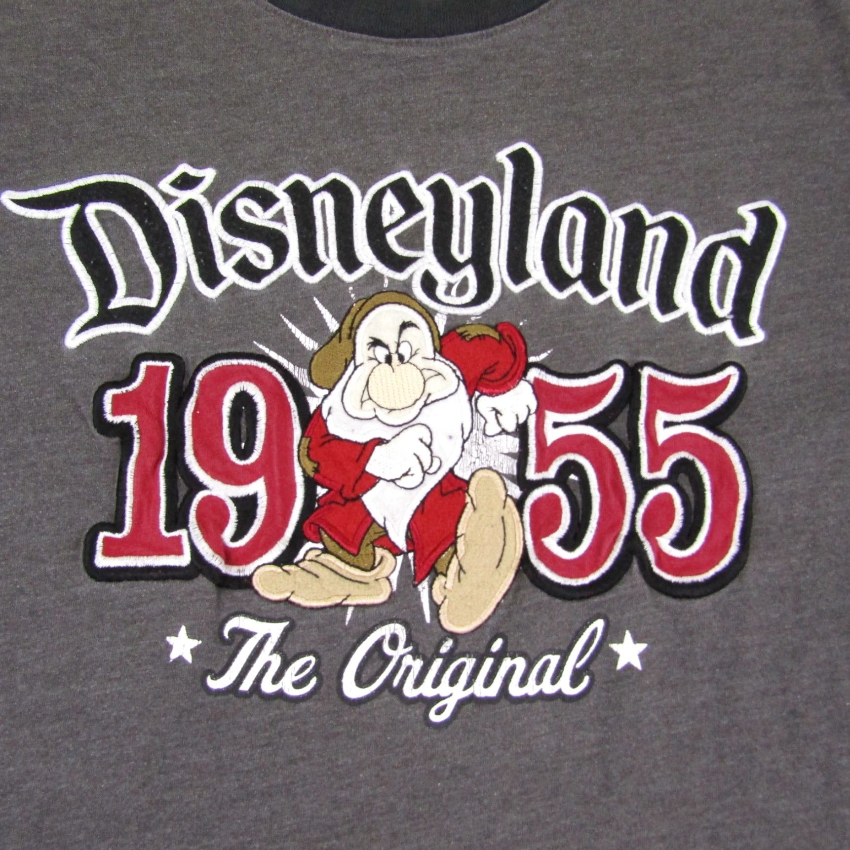 Disney Disney Mens Shirt Gray Grumpy Disneyland Parks 1955 Tee Size US M / EU 48-50 / 2 - 2 Thumbnail