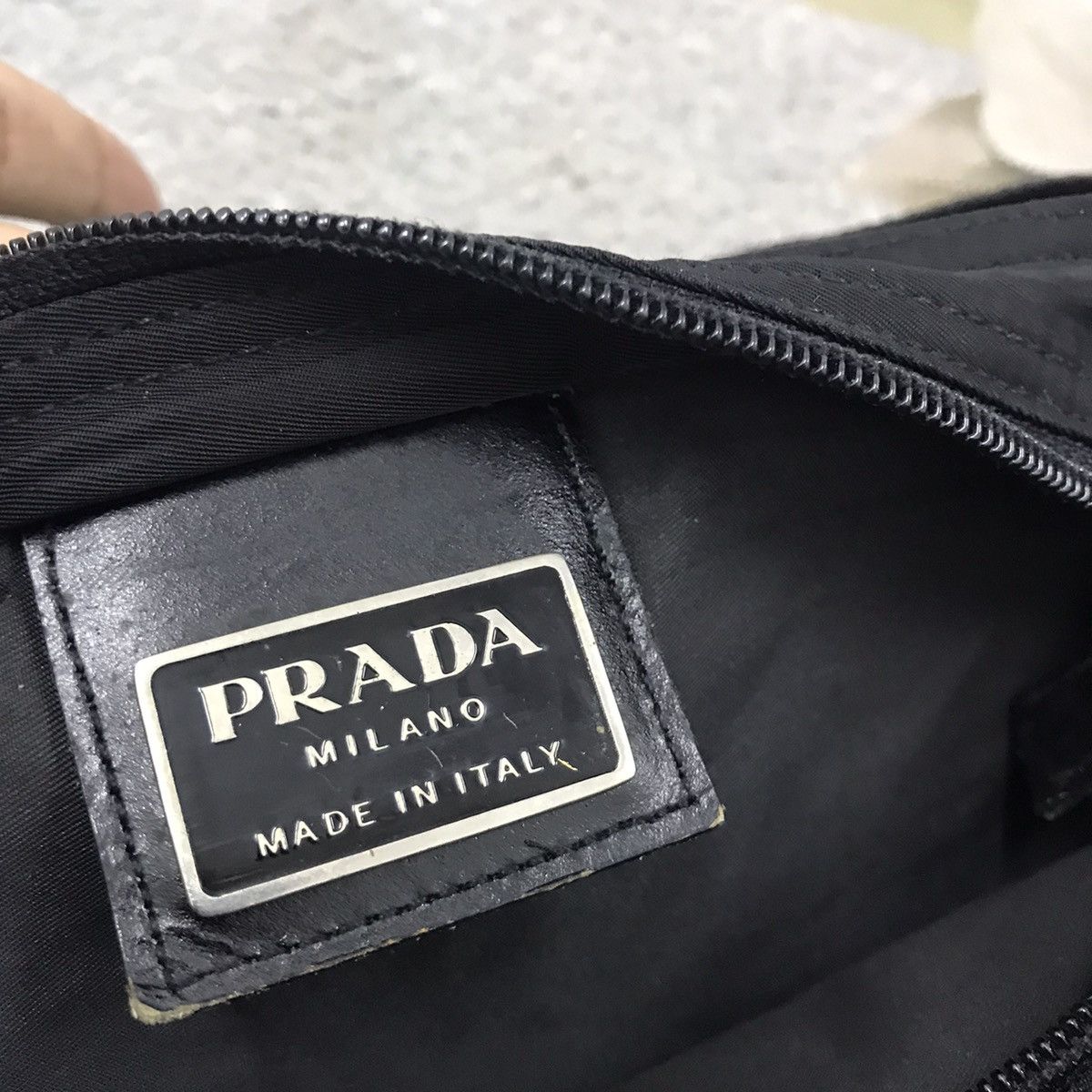 Prada 💥BINDING OFFER💥 Vintage Prada nylon crossbody sling bag Size ONE SIZE - 11 Thumbnail