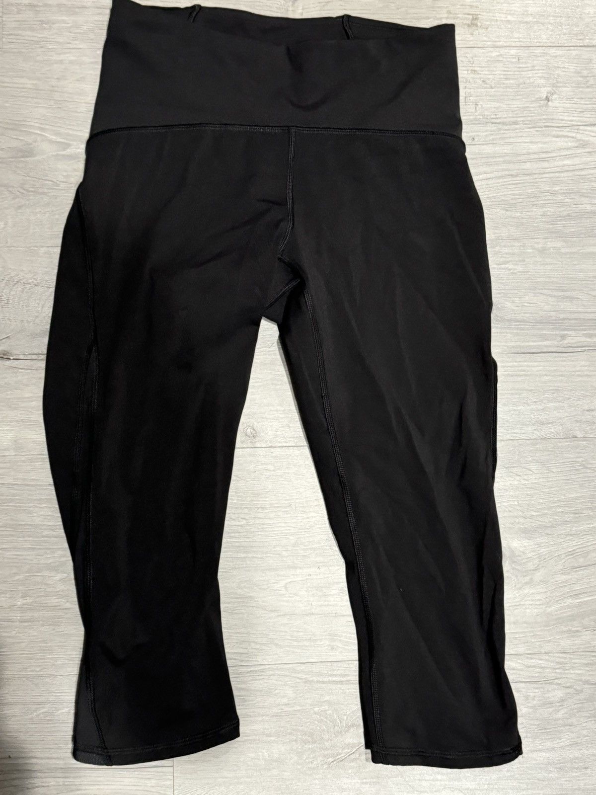 Lululemon Lululemon Black Legging Capri Pant Size 28" / US 6 / IT 42 - 1 Thumbnail
