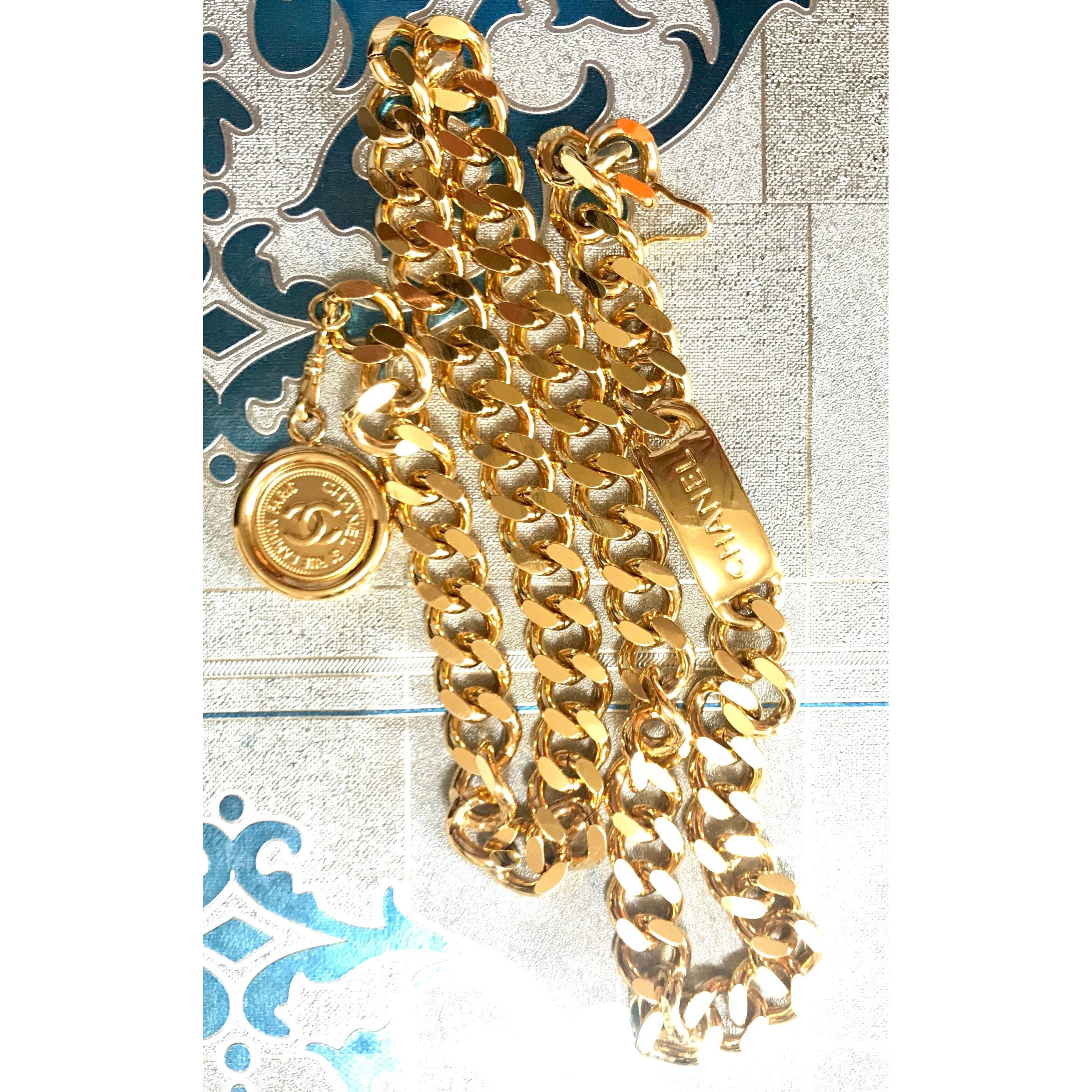 Chanel Vintage CHANEL golden thick chain belt with a CC charm Size ONE SIZE - 2 Thumbnail
