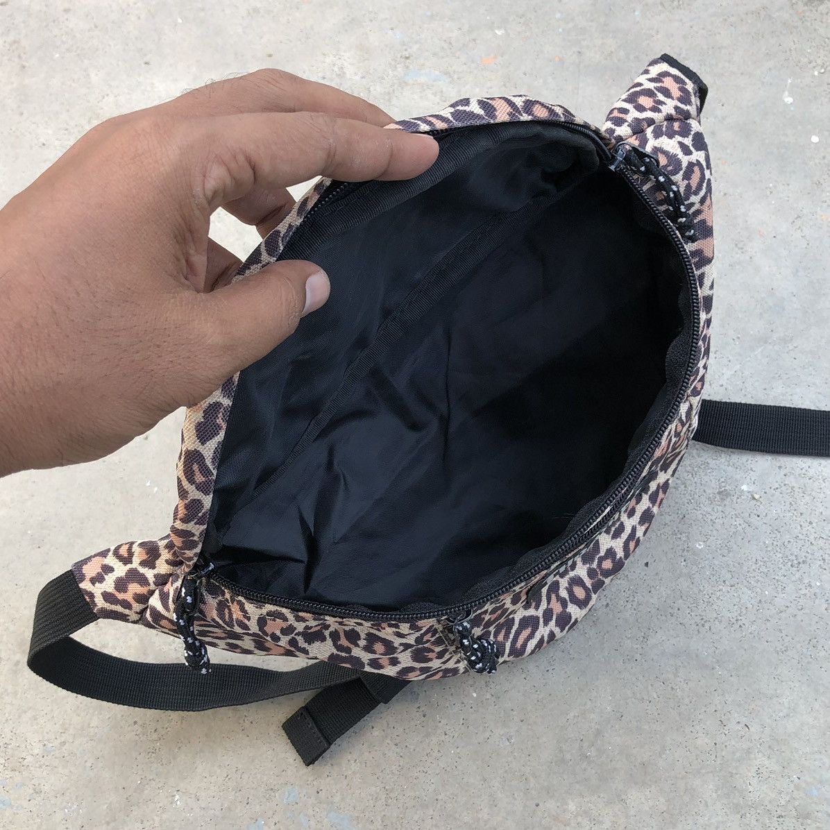 Thrasher Vintage THRASHER Leopard Printed Slingbag & Pouch Bag Size ONE SIZE - 10 Thumbnail