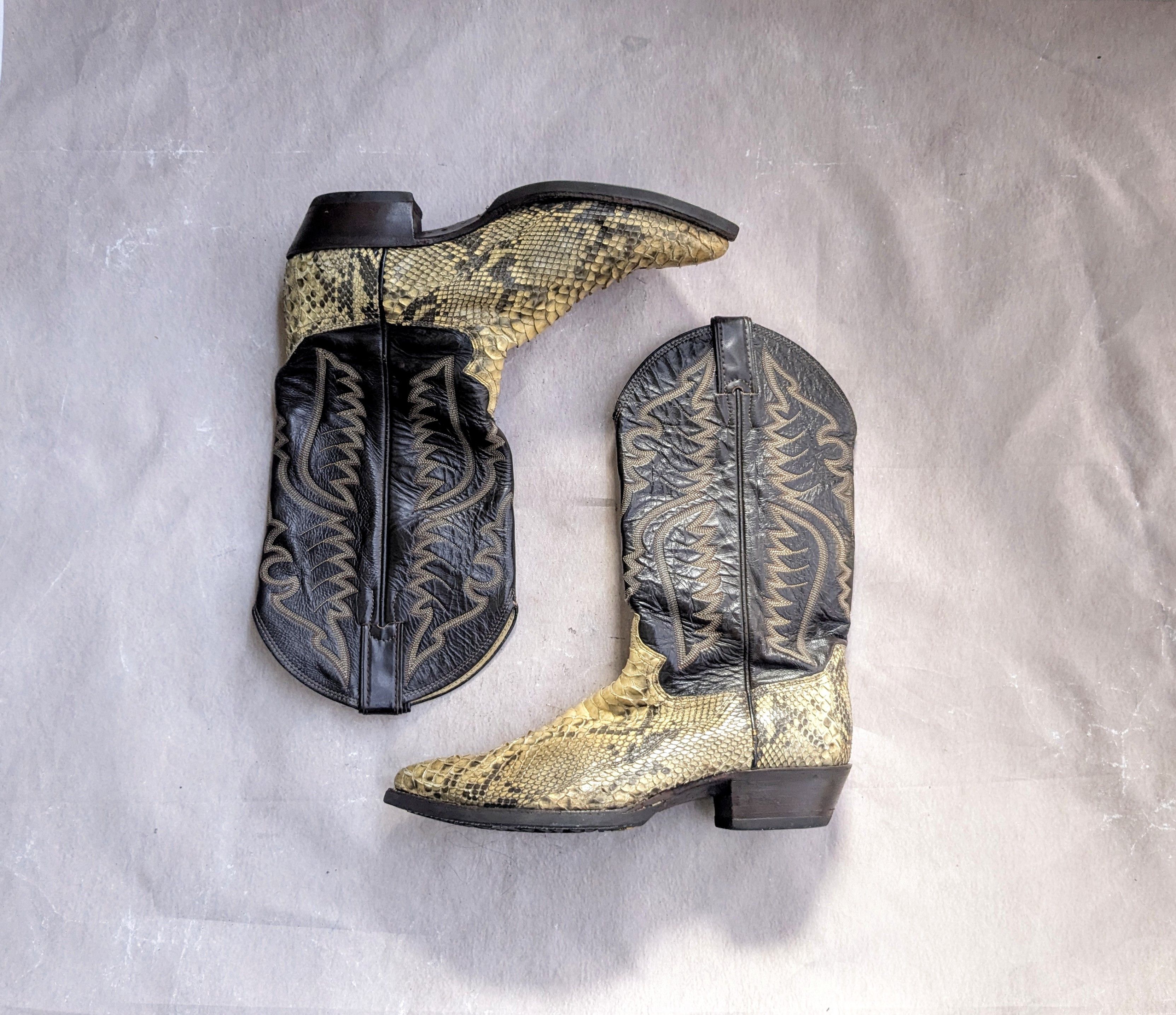 Other Justin Cowboy Boots Snakeskin Python Tan Black Leather 9.5 D Size US 9.5 / EU 42-43 - 1 Thumbnail