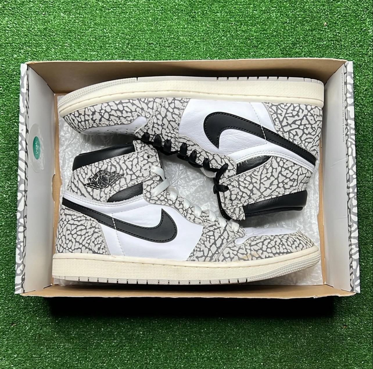 Jordan Brand Air Jordan 1 Retro High OG “White Cement” Size US 8 / EU 41 - 2 Thumbnail