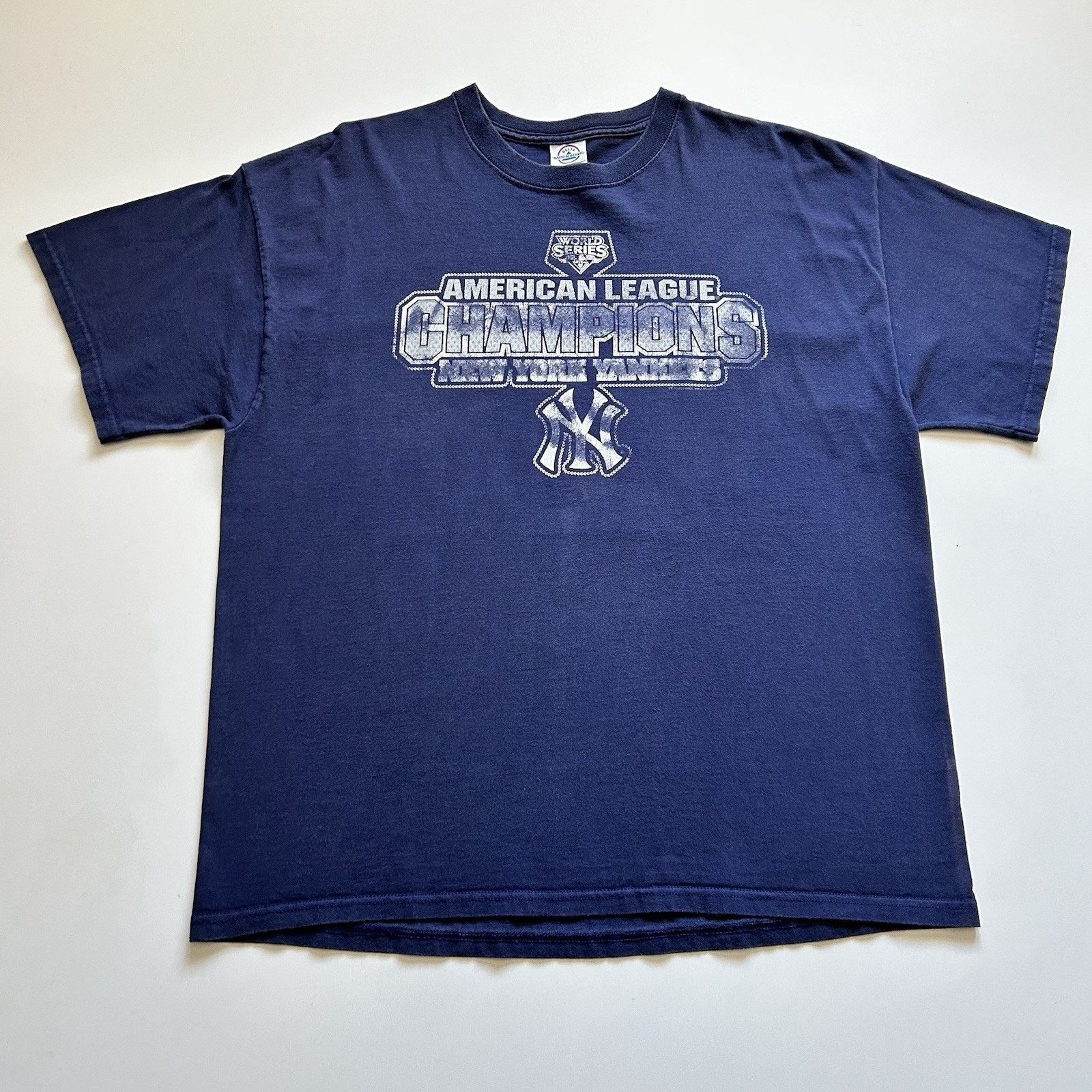Delta × MLB × Vintage Vintage New York Yankees MLB Shirt XL Y2K 2009 World Series Size US XL / EU 56 / 4 - 1 Thumbnail