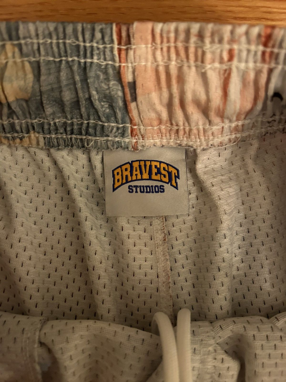 Bravest Studios Bravest Studios Money Currency Shorts Size US 32 / EU 48 - 3 Thumbnail