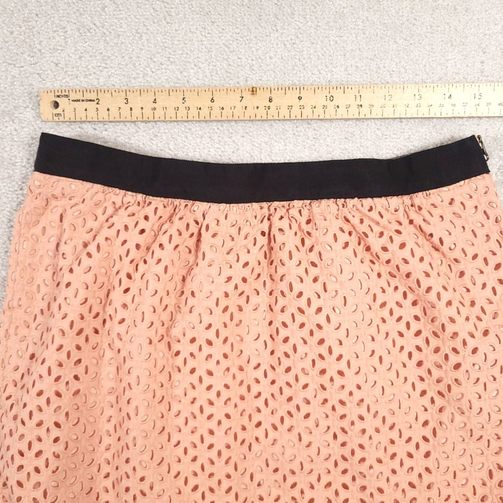 Loft LOFT Ann Taylor Eyelet Pencil Skirt Women's 10 Coral Peach Side Zip Lined Skirt Short Pencil Women Mens Size 32" / US 10 / IT 46 - 5 Thumbnail
