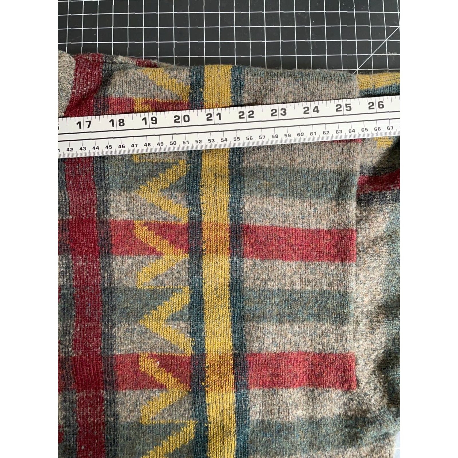 Vintage VINTAGE Woodward Lambs Wool Check Pattern Sweater Adult Big 2X Gray Red Yellow England Mens Size US XXL / EU 58 / 5 - 7 Thumbnail