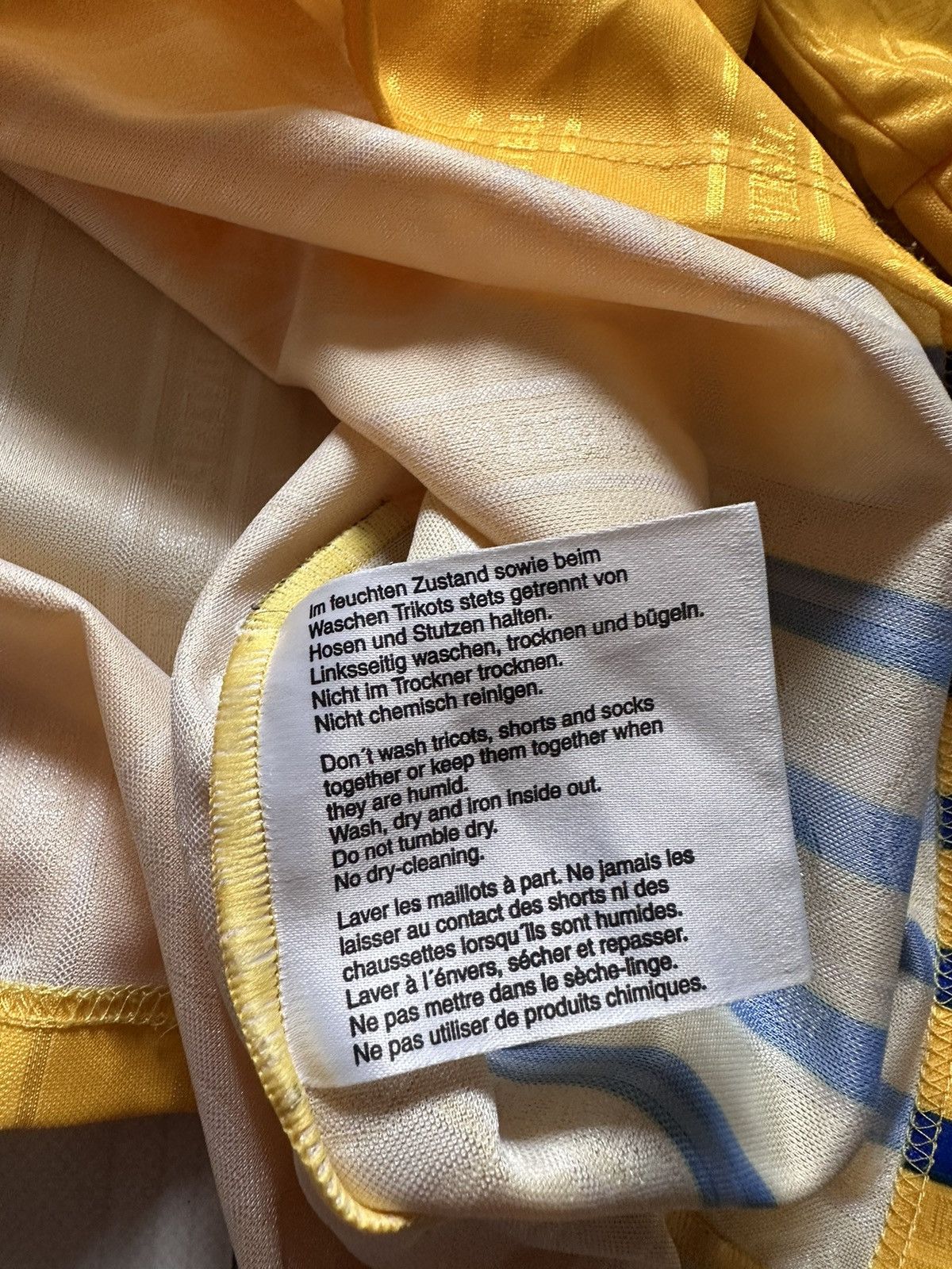 Vintage Vintage Blackburn rovers soccer jersey size M yellow rare Size US M / EU 48-50 / 2 - 9 Thumbnail
