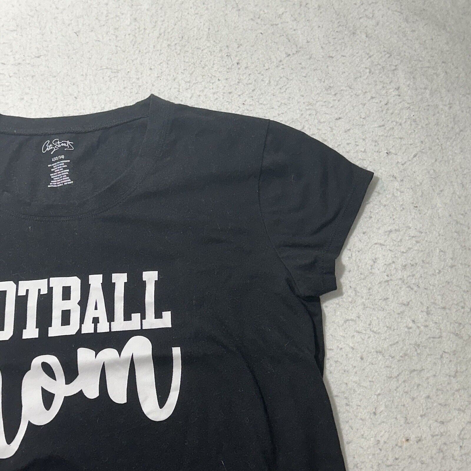 City Streets City Streets Large Football Mom Black Graphic T Shirt Size L / US 10 / IT 46 - 3 Thumbnail