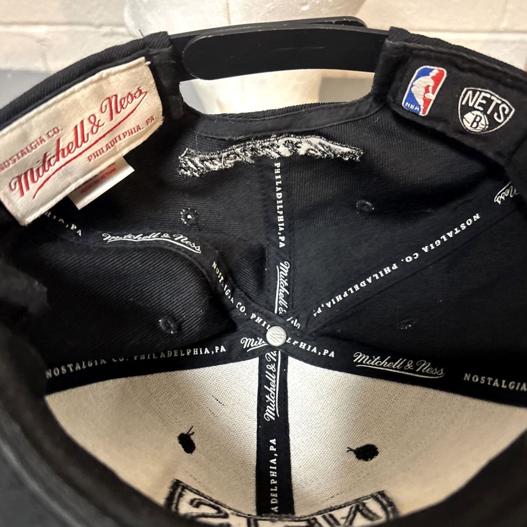 Mitchell & Ness Mitchell & Ness NBA Brooklyn Nets Black Snapback Hat Cap Embroidered Size ONE SIZE - 8 Thumbnail