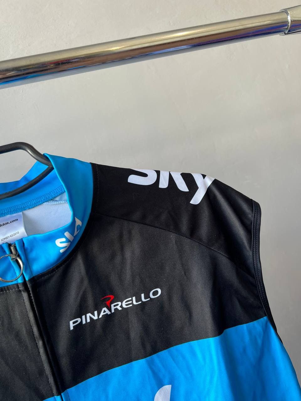 Adidas 2010 ADIDAS PINARELLO SKY PRO TOUR CYCLING BIKE VEST JERSEY Size US XXL / EU 58 / 5 - 6 Thumbnail