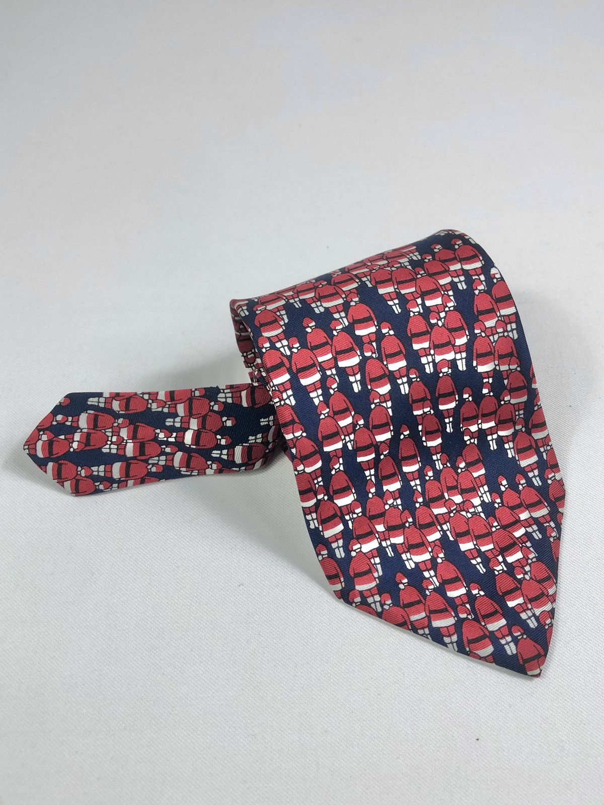 Vintage Vintage Alynn Neckwear A Parade of Santas Overprint Silk Tie Size ONE SIZE - 1 Thumbnail