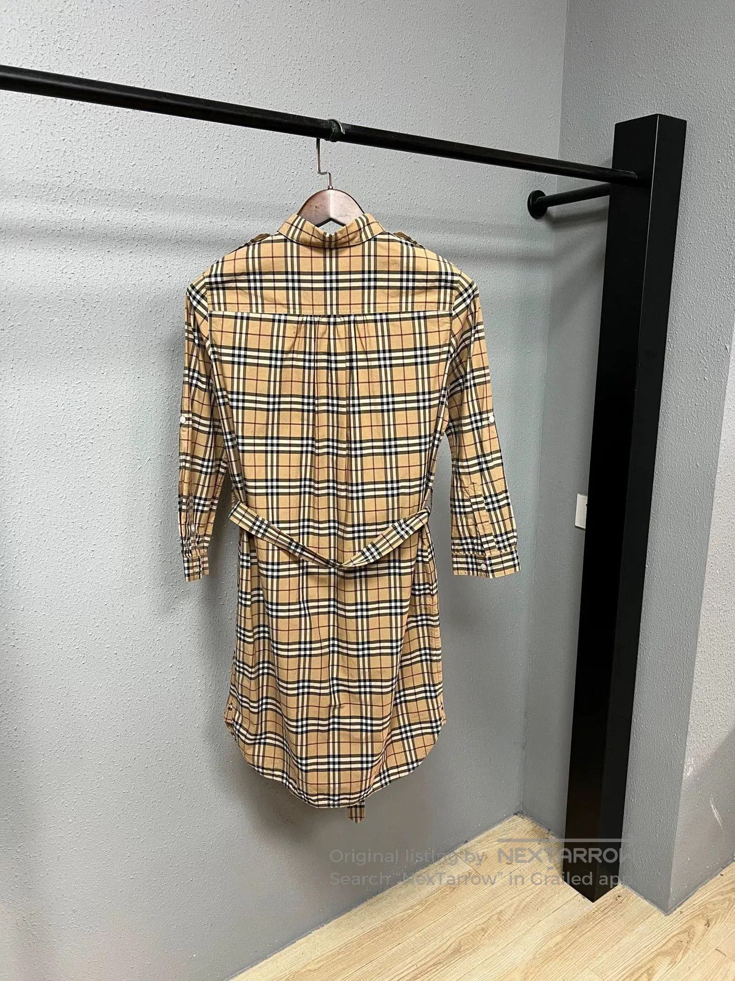 Burberry Burberry Plaid Shirt Dress Size UK6. Size XS / US 0-2 / IT 36-38 - 2 Thumbnail