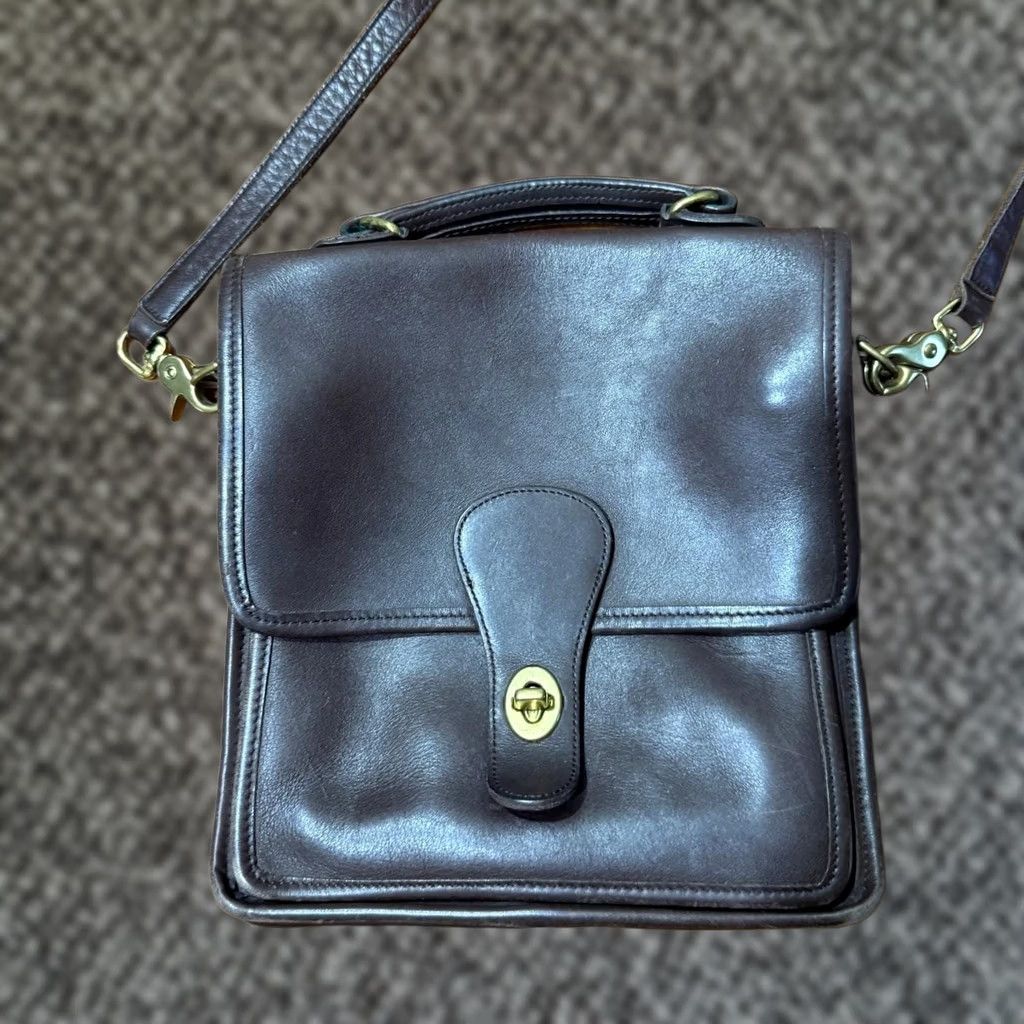 Coach print("Coach Vintage Leather Shoulder Pouch Bag Small Brown Strap") Size ONE SIZE - 1 Thumbnail