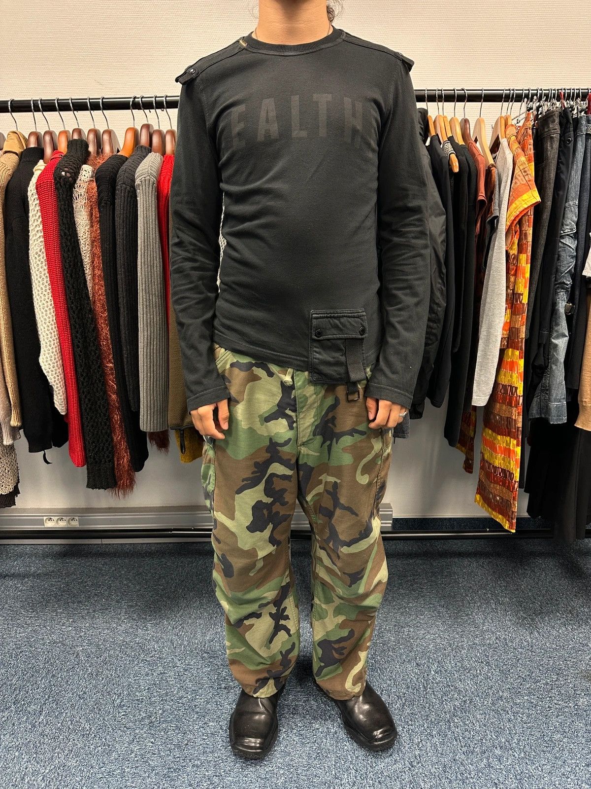 Dolce & Gabbana Dolce & Gabbana SS04 Cargo Pocket Military Army Black Tee Size US L / EU 52-54 / 3 - 2 Thumbnail