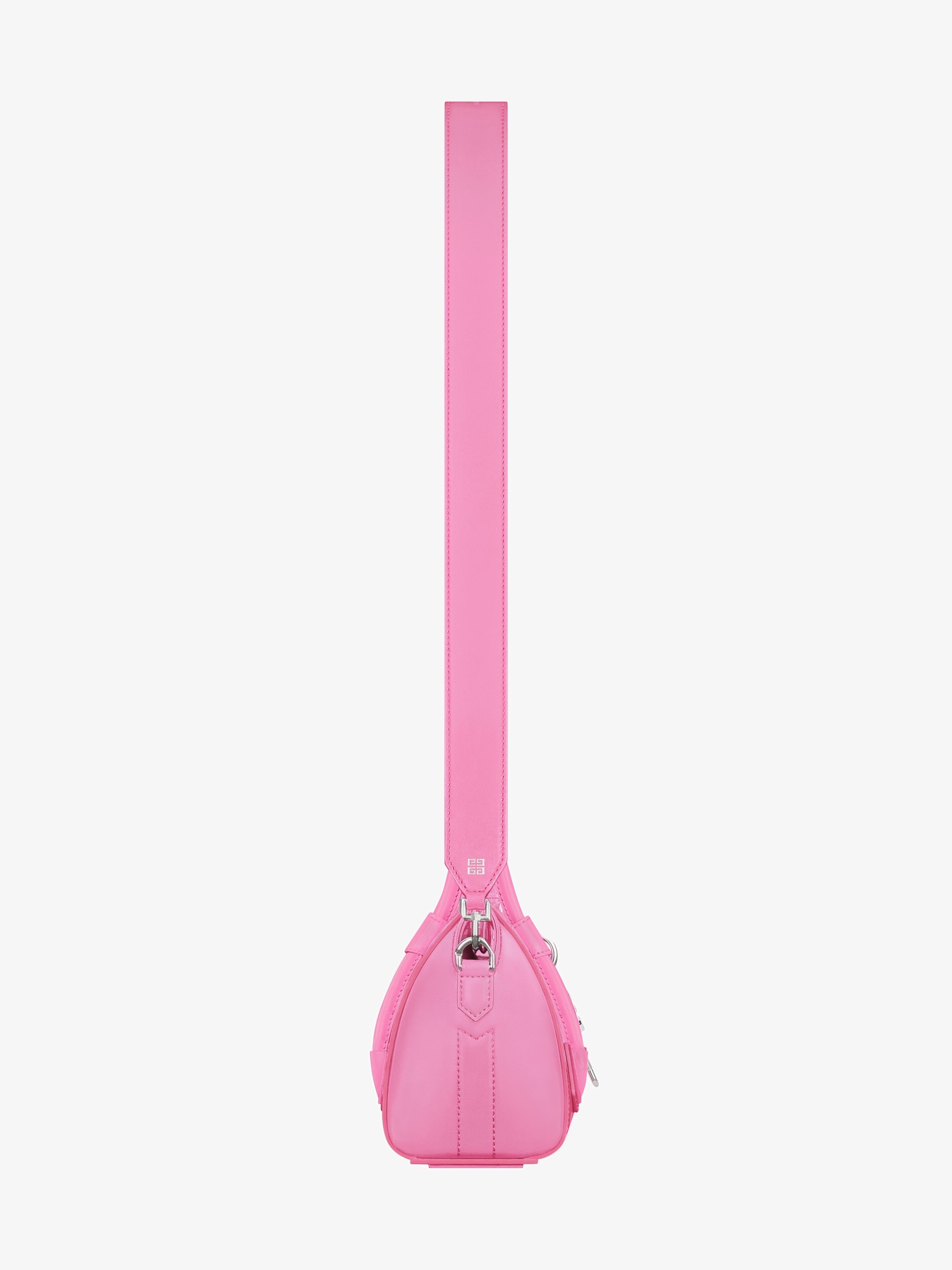 Givenchy oc11z0725 Size: OS / Antigona Lock Bag in Lipstick Pink Size ONE SIZE - 3 Thumbnail
