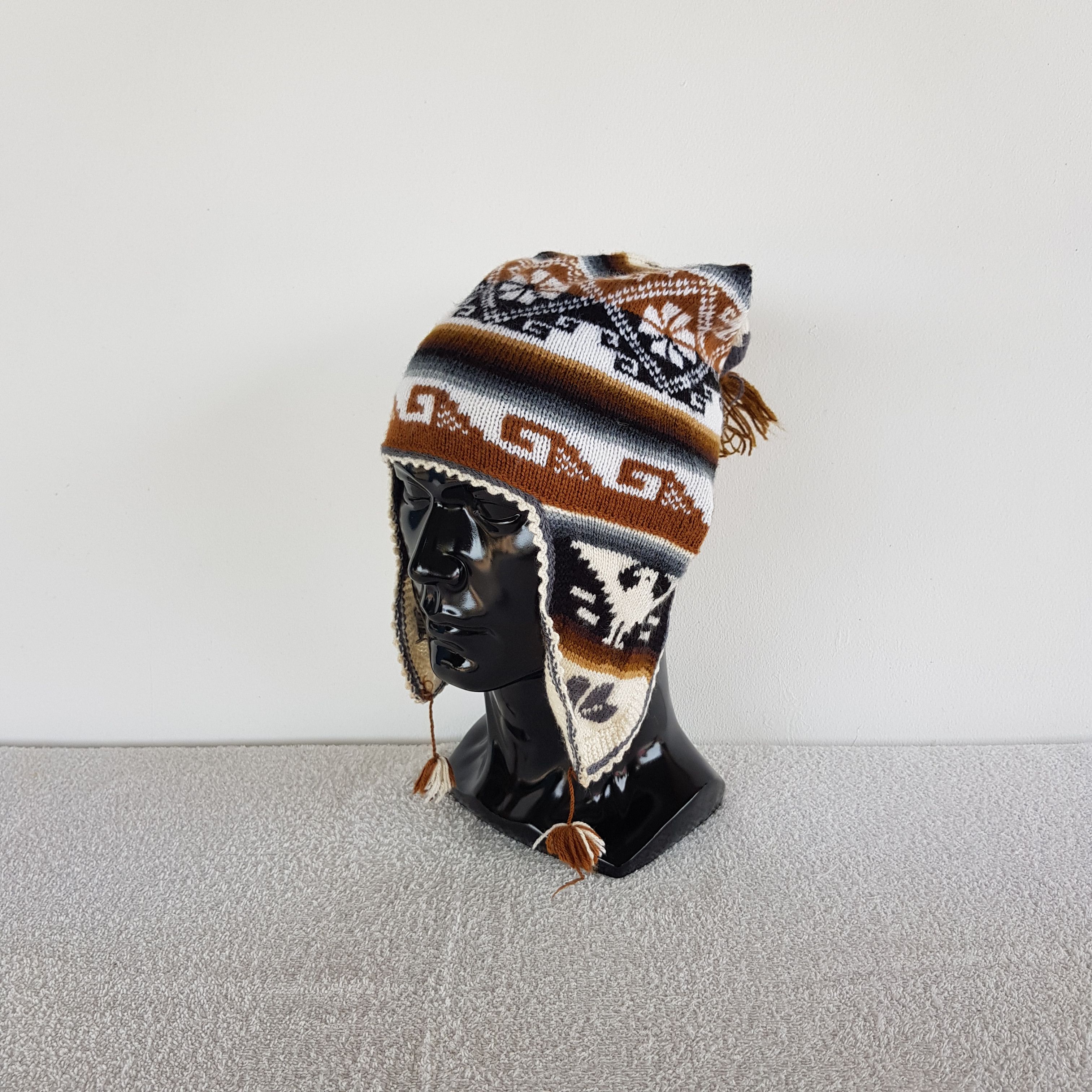 Japanese Brand Vintage Navajo Beanie Y2K Aztec Psychedelic Snow Caps Hats Size ONE SIZE - 1 Thumbnail