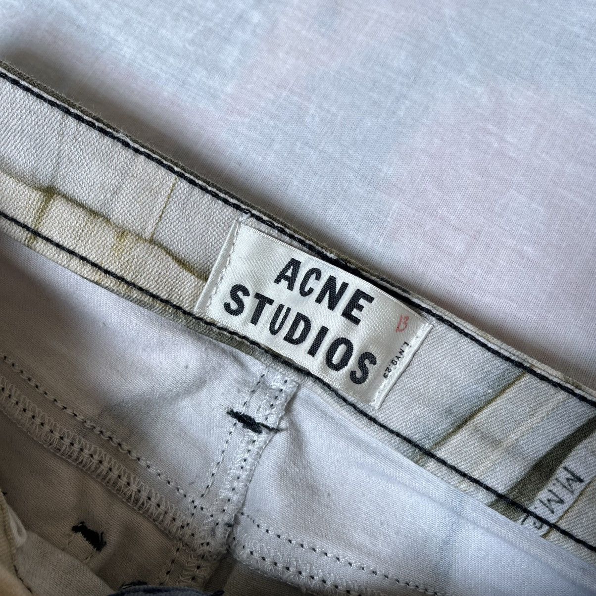 Acne Studios Acne Studios designer high fashion luxury jeans with print🌌 Size 27" / US 4 / IT 40 - 8 Thumbnail