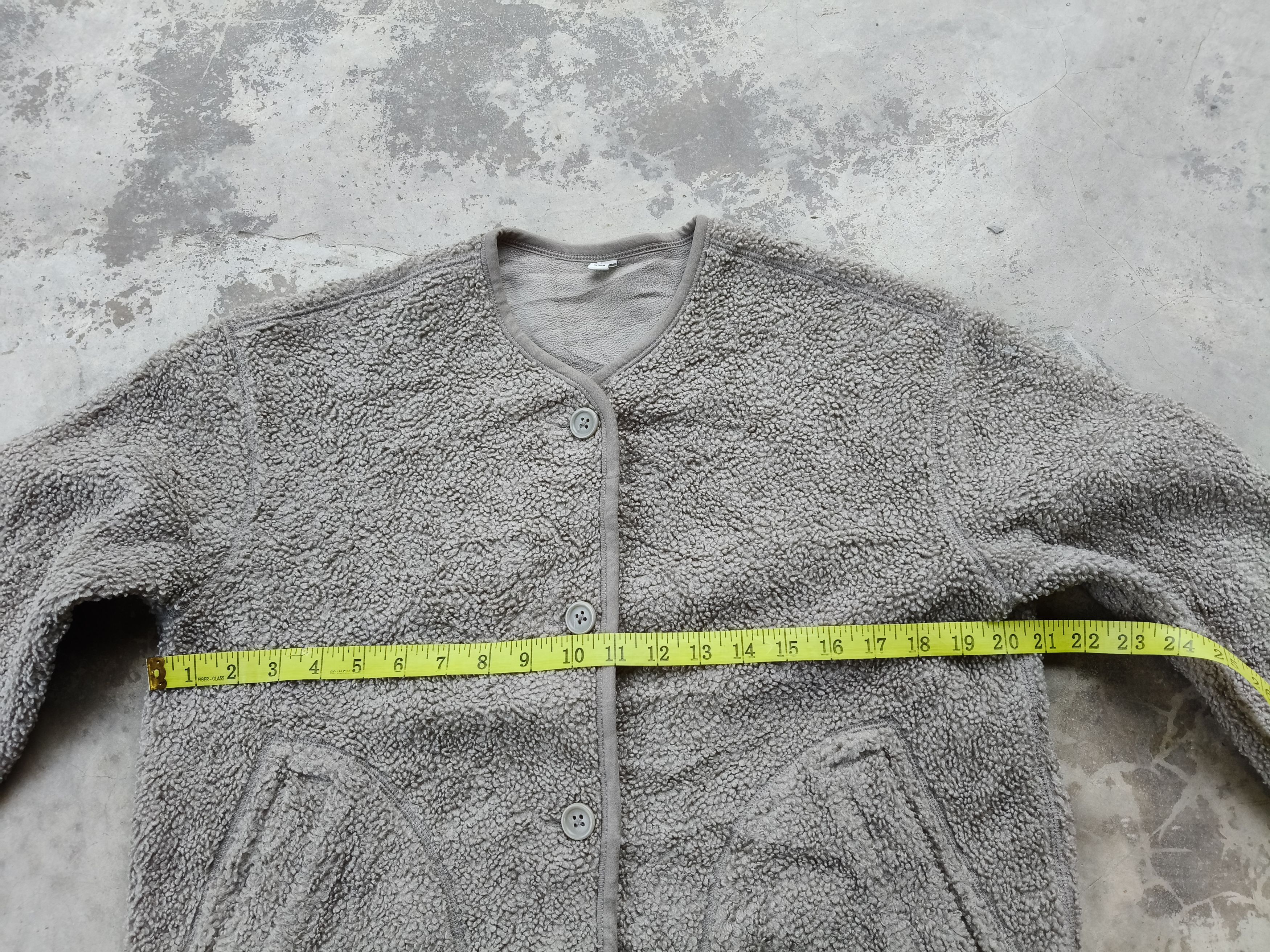 Uniqlo Uniqlo fleece Button Cardigan Size L / US 10 / IT 46 - 11 Thumbnail