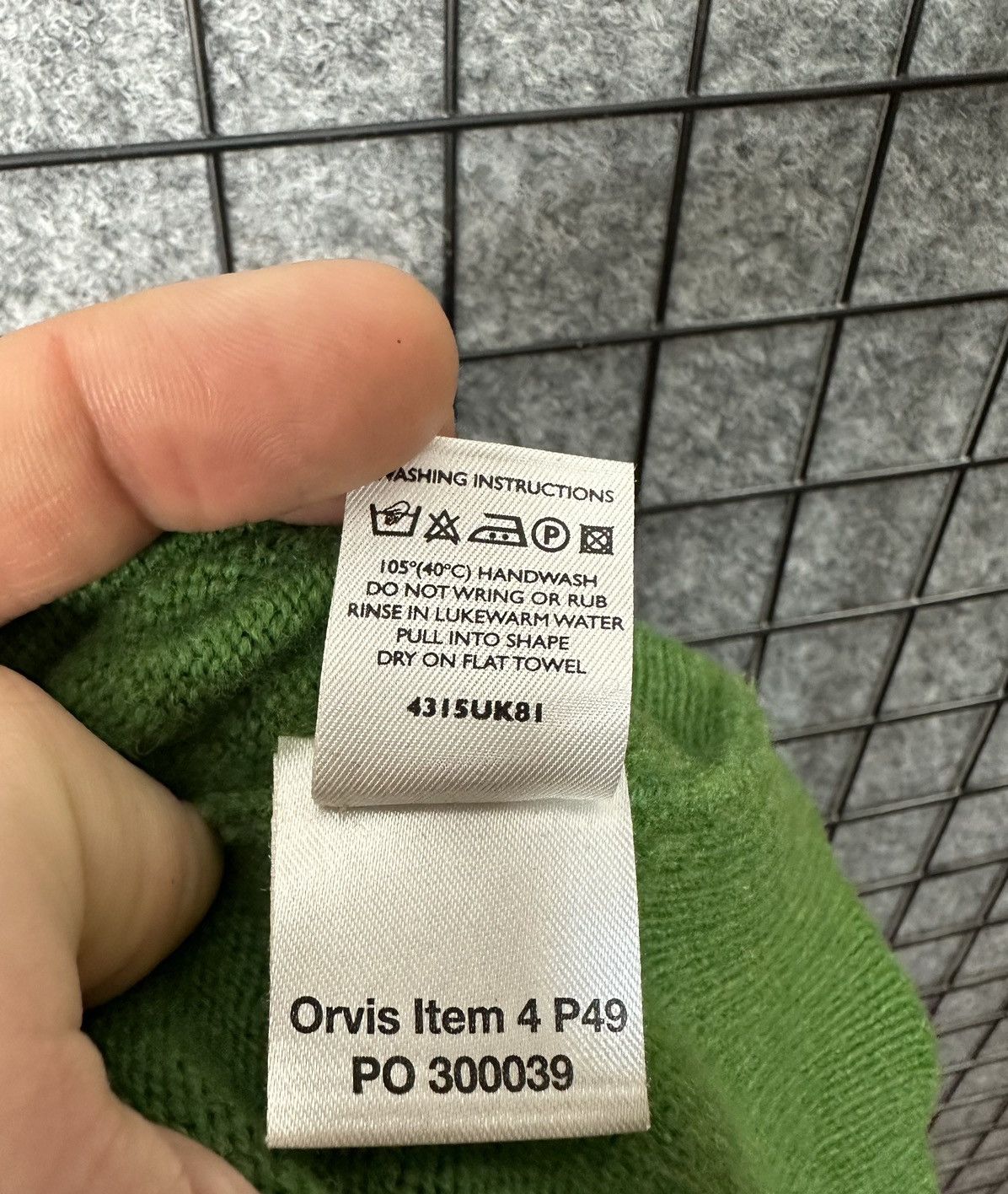 Orvis × Vintage Orvis Streetwear Woollen V Neck Knitted Sweater Size L Size US L / EU 52-54 / 3 - 7 Thumbnail