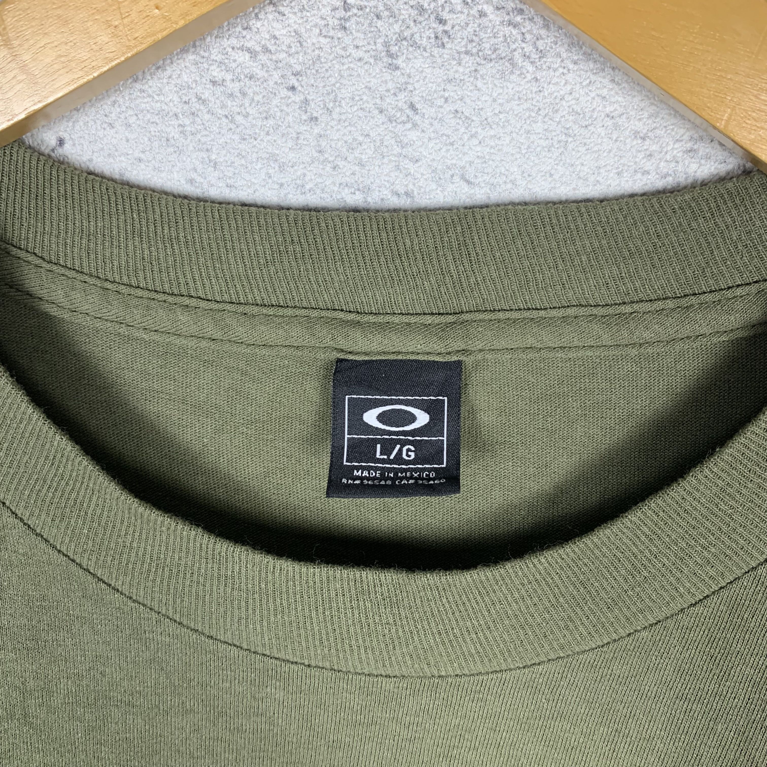 Oakley Oakley Y2K Tshirt Size US L / EU 52-54 / 3 - 5 Thumbnail