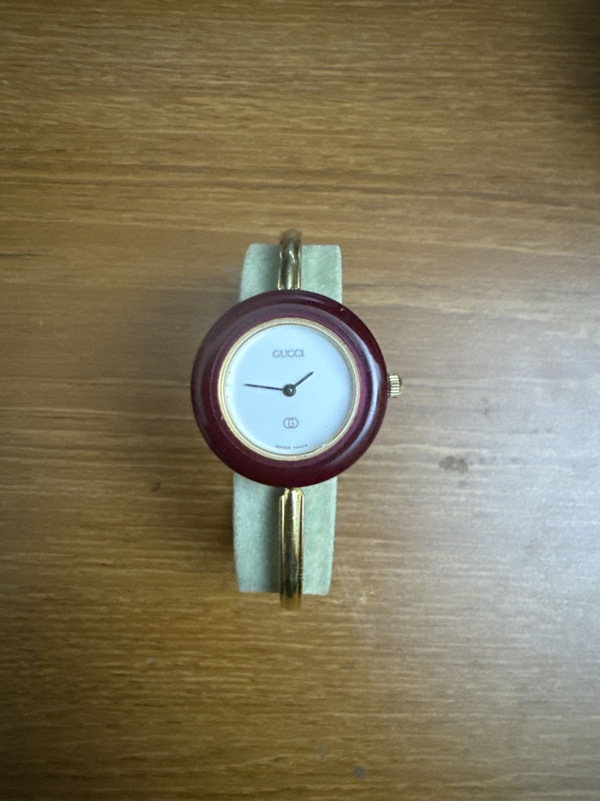 image of Gucci Bezel Watch in Gold, Women's