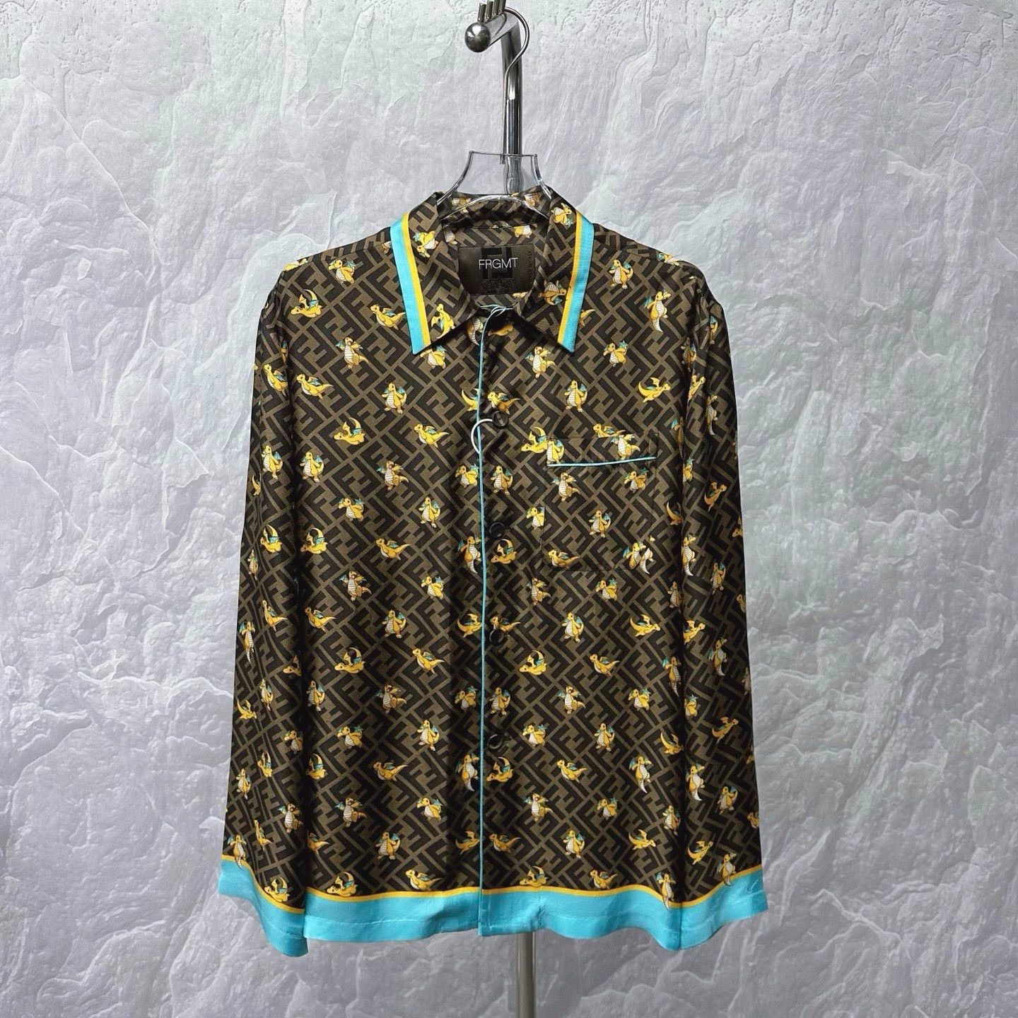 Fendi fendi x pokémon silk shirt with dragon print Size US M / EU 48-50 / 2 - 1 Thumbnail