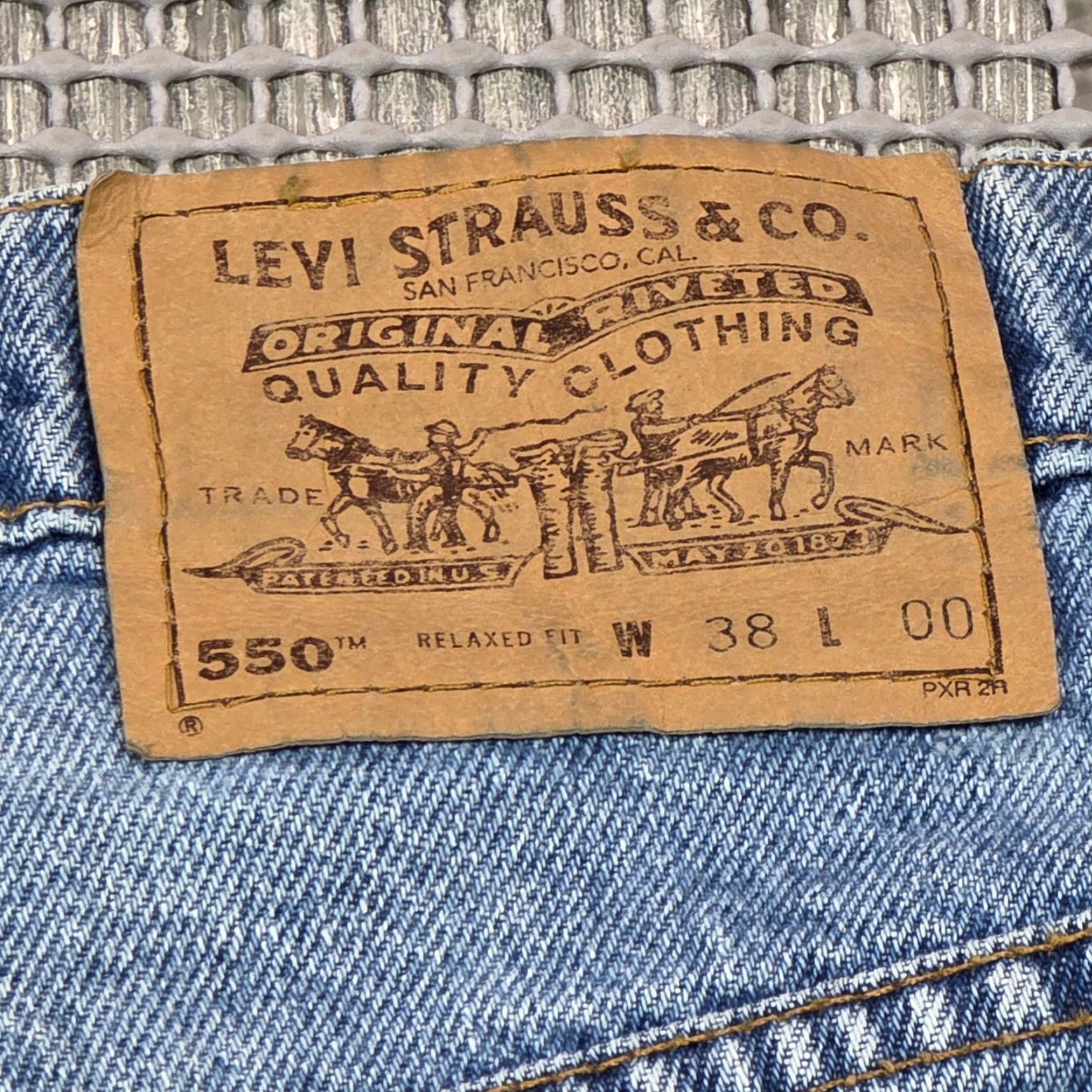 Levi's VTG Levi's 550 Relaxed Fit Denim Bermuda Shorts Mens 38 Blue OrangeTab Vintage Casual Pockets 11in Inseam Size US 38 / EU 54 - 6 Thumbnail
