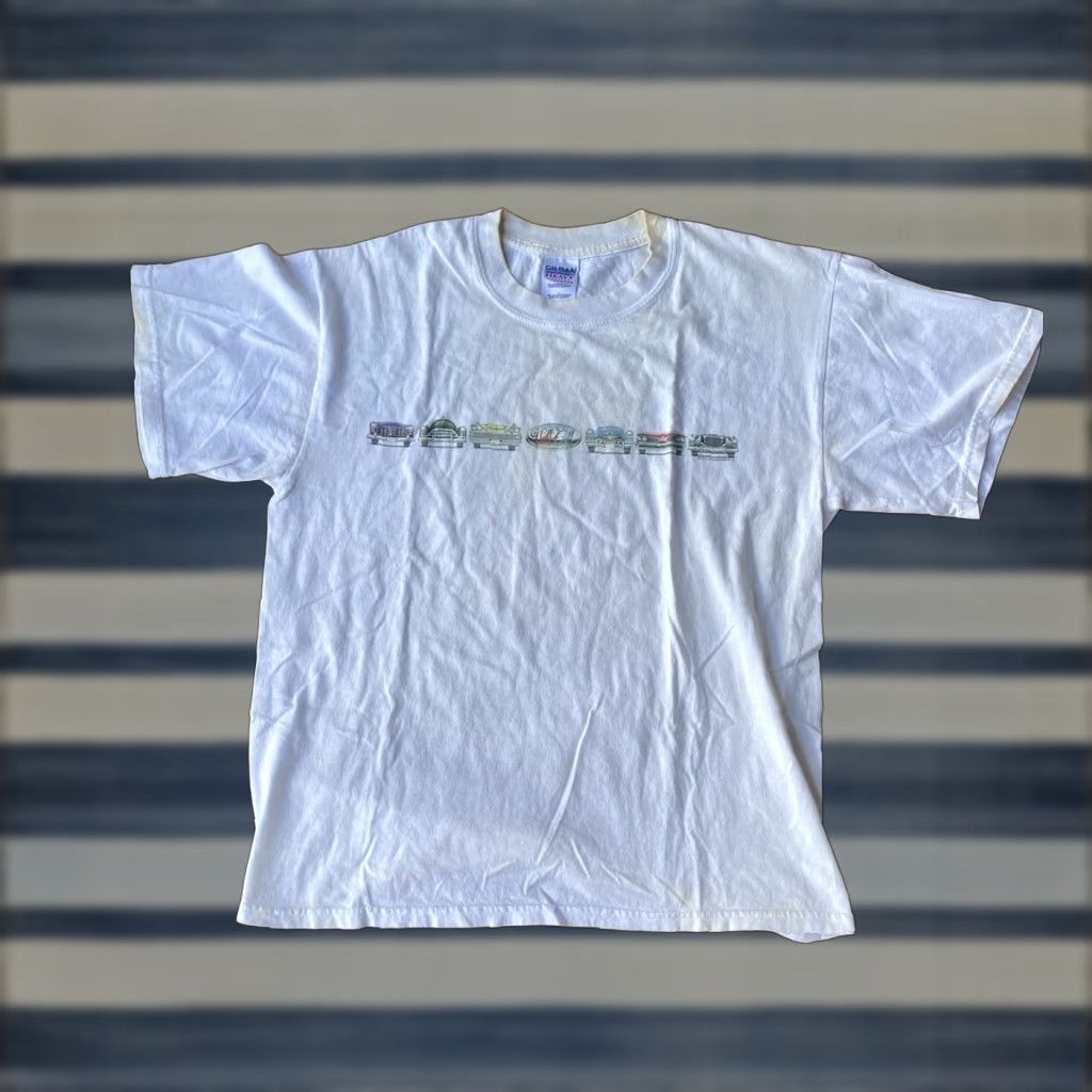 Gildan VINTAGE Y2K Classic Cars Grill of the Grill T-Shirt Large White Gildan Mens T-Shirt White Cars 80s 90s Retro USA Size US L / EU 52-54 / 3 - 1 Thumbnail