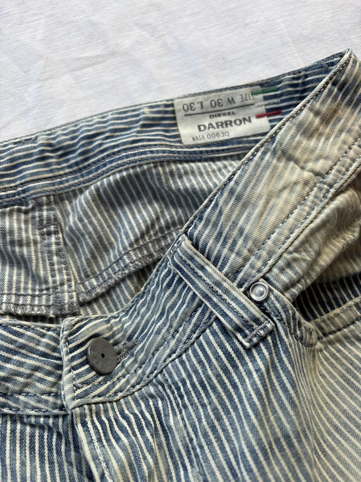 Diesel BUY IT NOW🔥DIESEL DARRON FADED STRIPE DISTRESSED DENIM JEANS Size US 31 - 10 Thumbnail