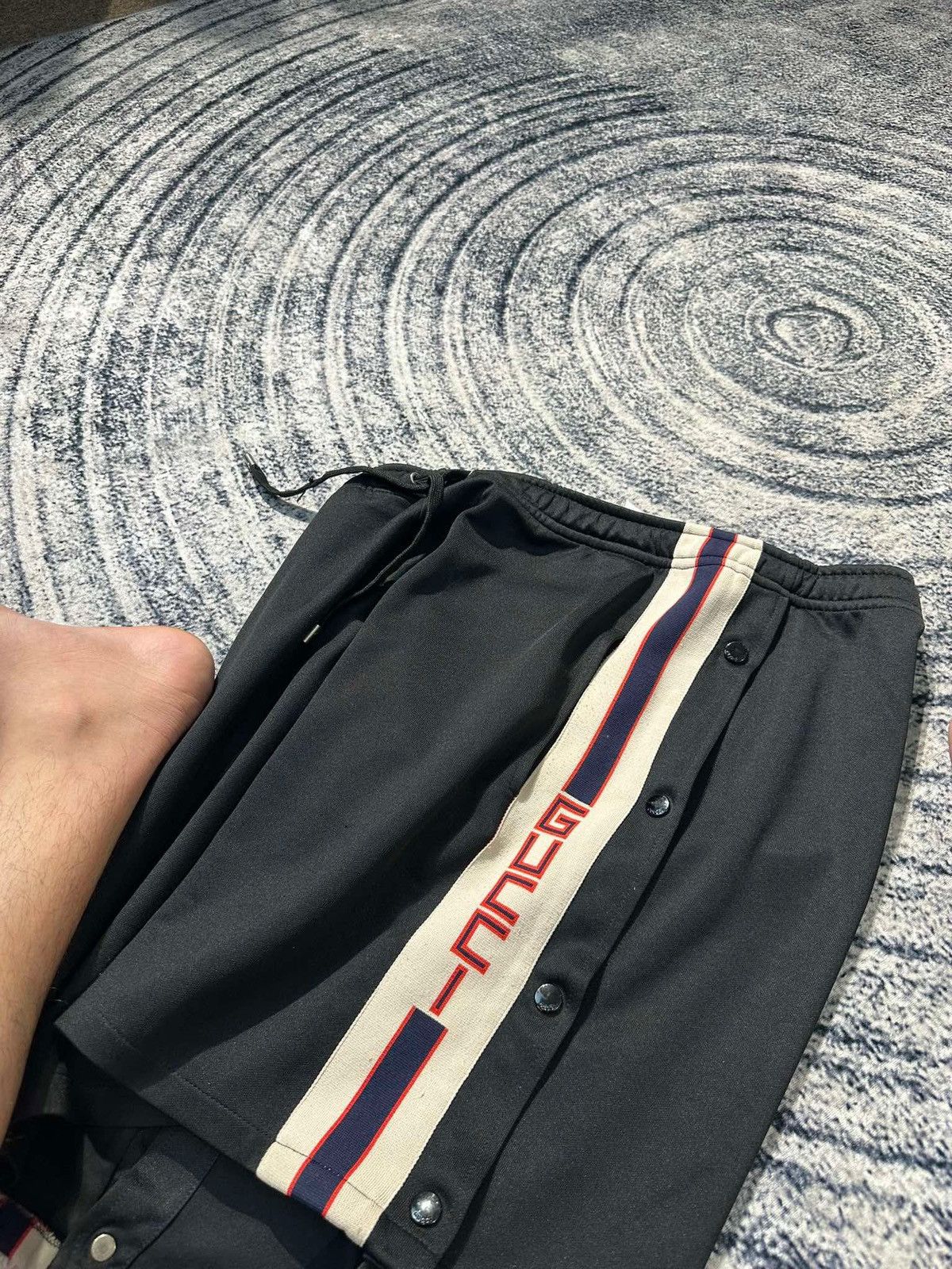 Gucci GUCCI STRIPED SHORT PANTS Size US 38 / EU 54 - 3 Thumbnail