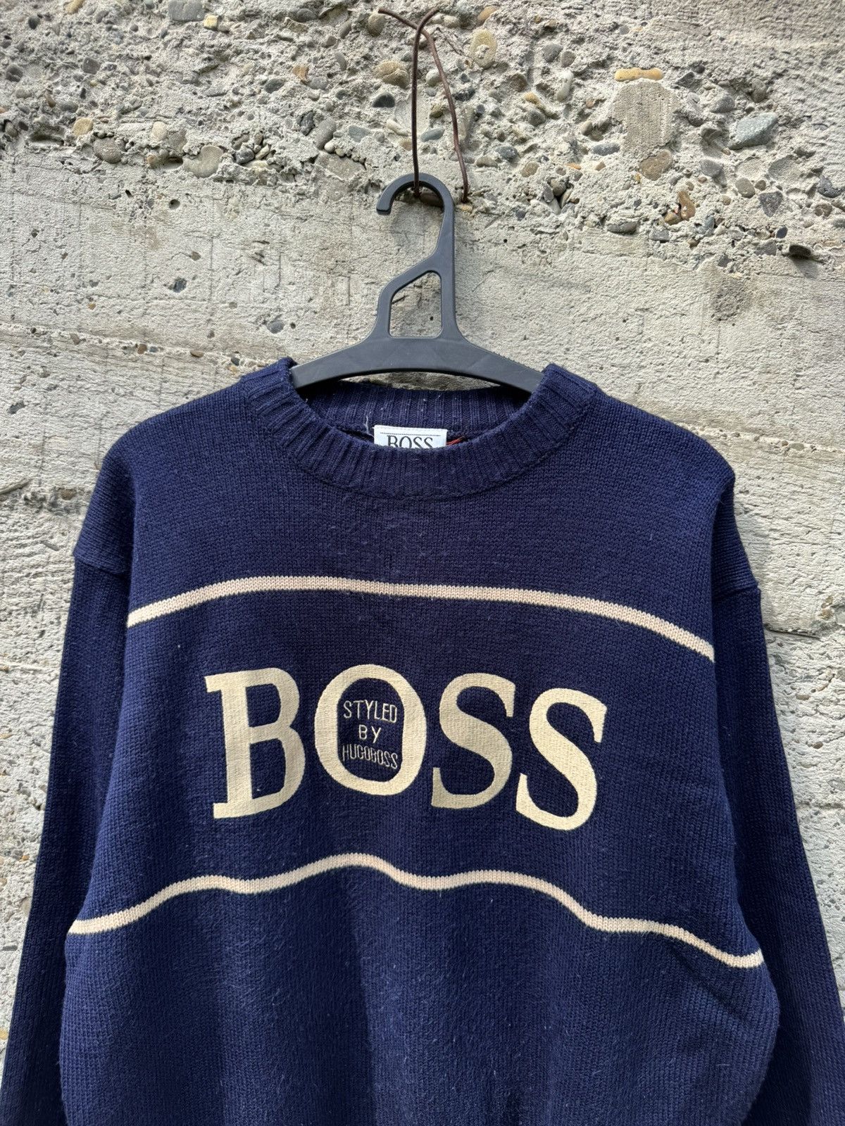 Hugo Boss Vintage Hugo Boss Embroidered Logo Crewneck Men's Sweater Size US M / EU 48-50 / 2 - 4 Thumbnail