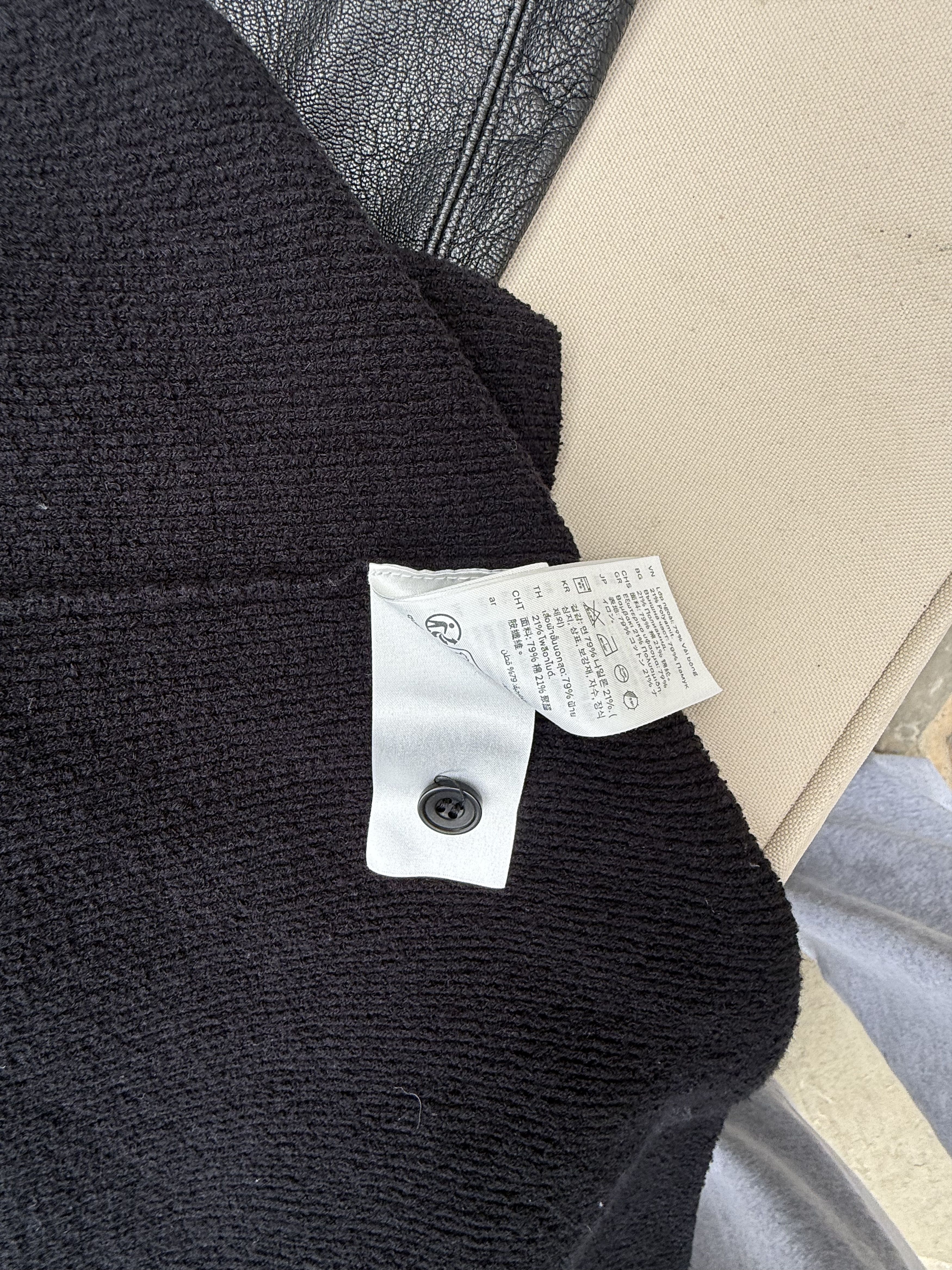 Cos Cos Black Button Up Size US L / EU 52-54 / 3 - 5 Thumbnail