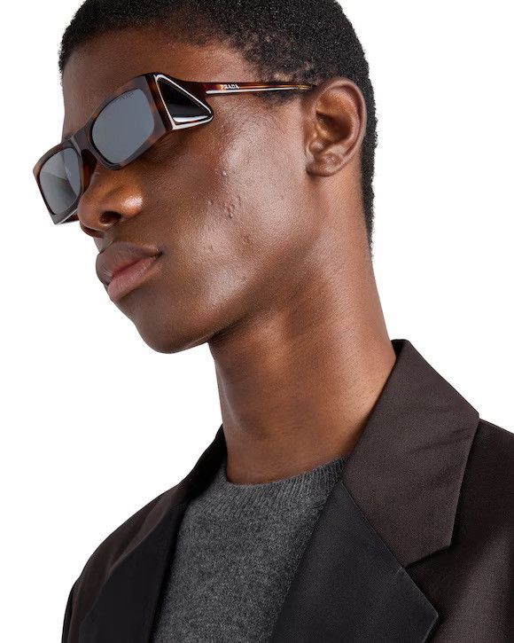 Prada Prada Runway SPRB03 Sunglasses Side Lenses Tortoise Shell Size ONE SIZE - 2 Thumbnail
