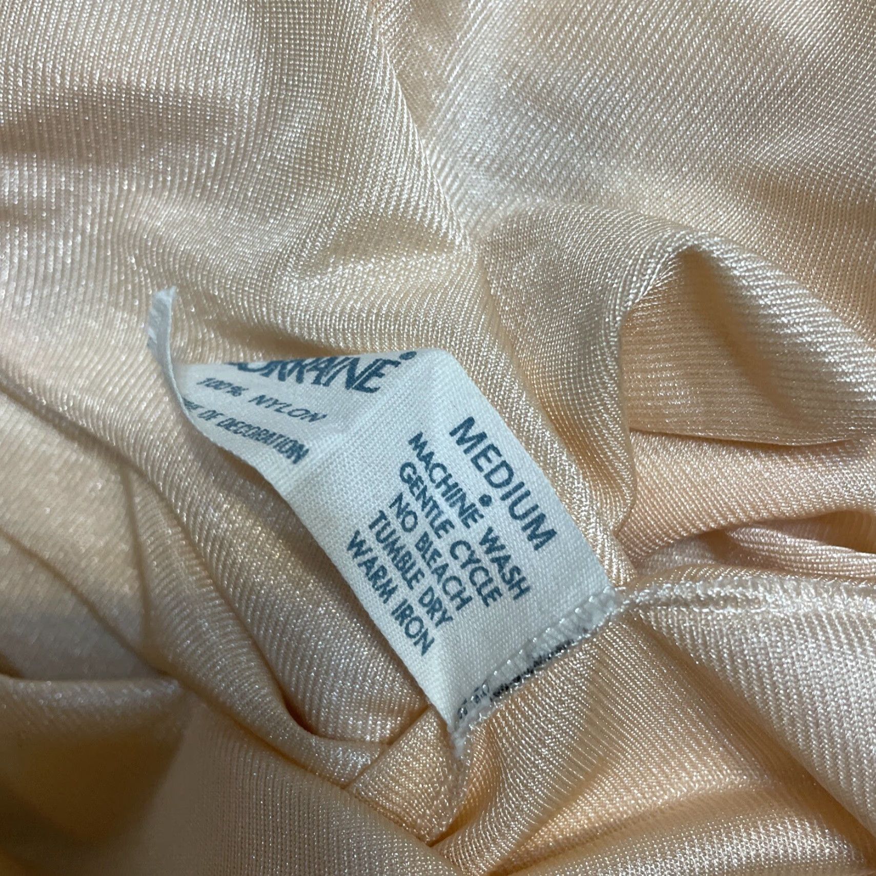 Vintage VINTAGE Lorraine Women's Sleepwear Nightgown Sleeveless Medium Pale Peach Intimates Nightgown 1980s Size ONE SIZE - 7 Thumbnail