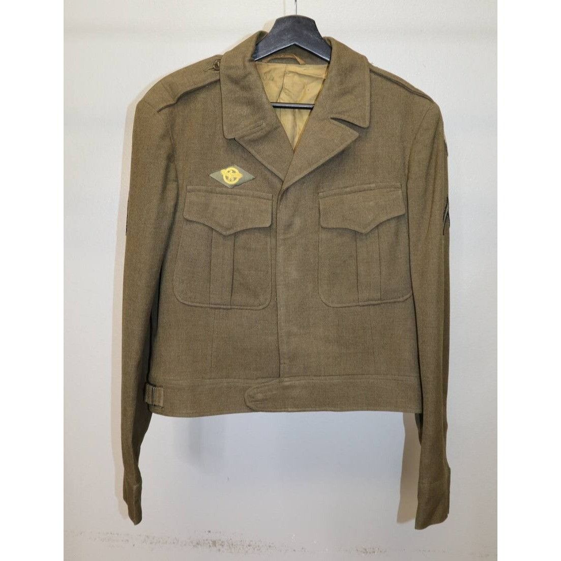 Vintage WWII USAAF 3rd Service Ike Jacket Cut-Down Sz 36L AAF Size US L / EU 52-54 / 3 - 4 Thumbnail