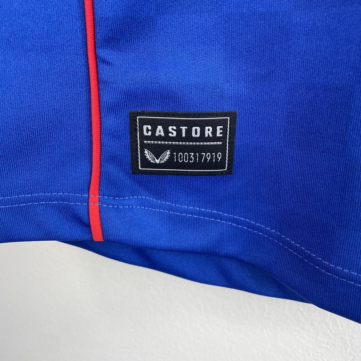 Castore Rangers Glasgow Home Jersey Shirt Men 2022/2023 size M Size US M / EU 48-50 / 2 - 4 Thumbnail