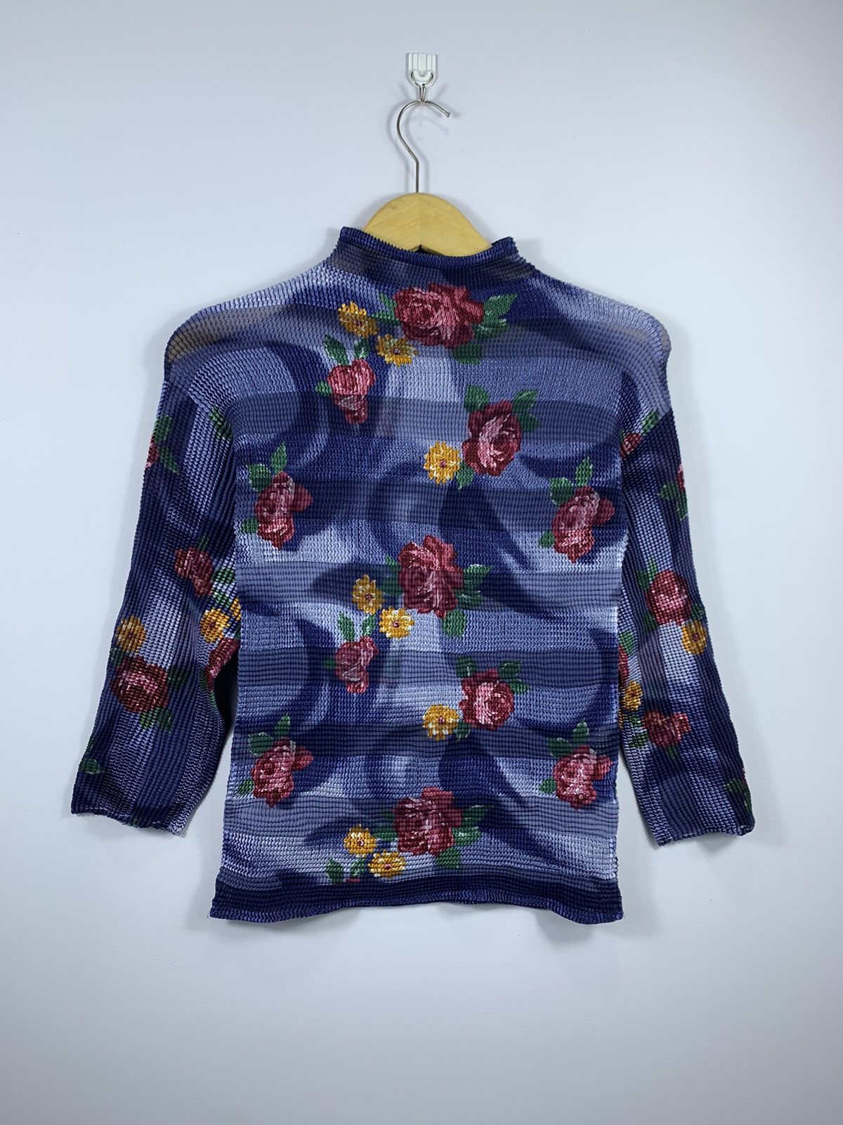 image of Archival Clothing x Issey Miyake Japanese Unknown Floral Pleated Top Like Issey Miyake (Size Medium