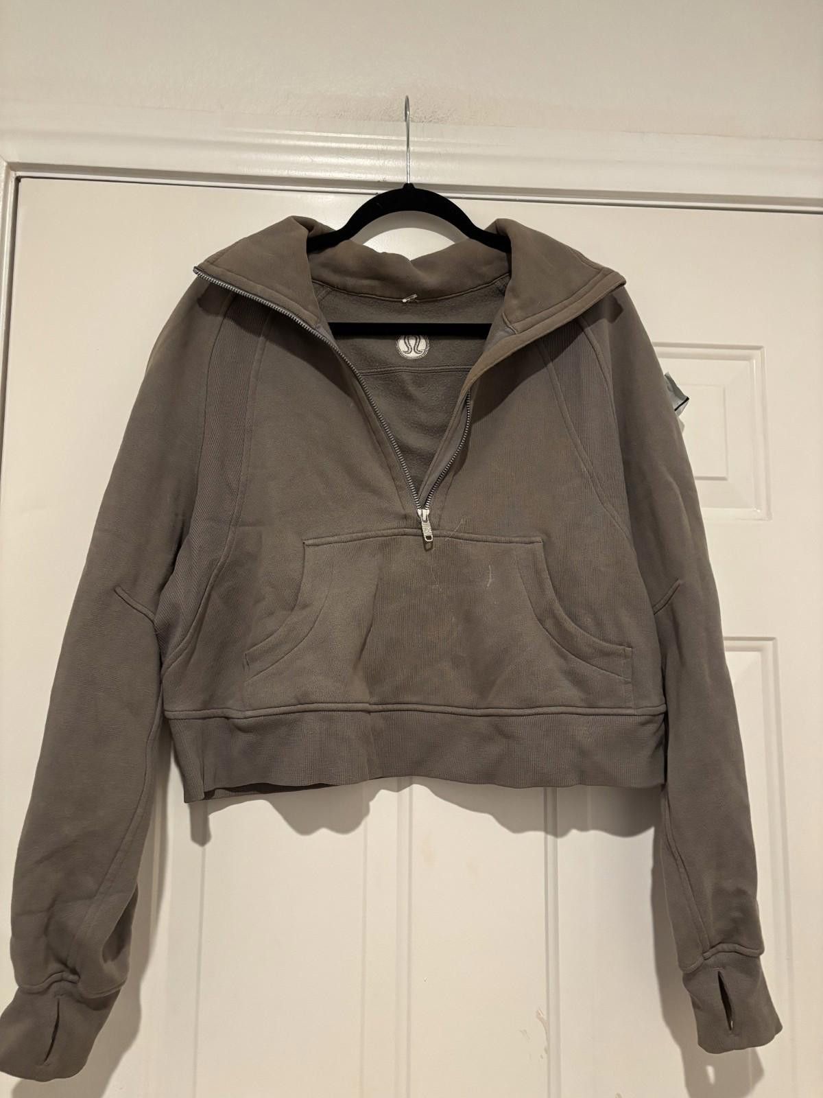 Lululemon Olive/brown sz M Lululemon jacket DISCOLORATION FRONT #554 Size M / US 6-8 / IT 42-44 - 1 Thumbnail
