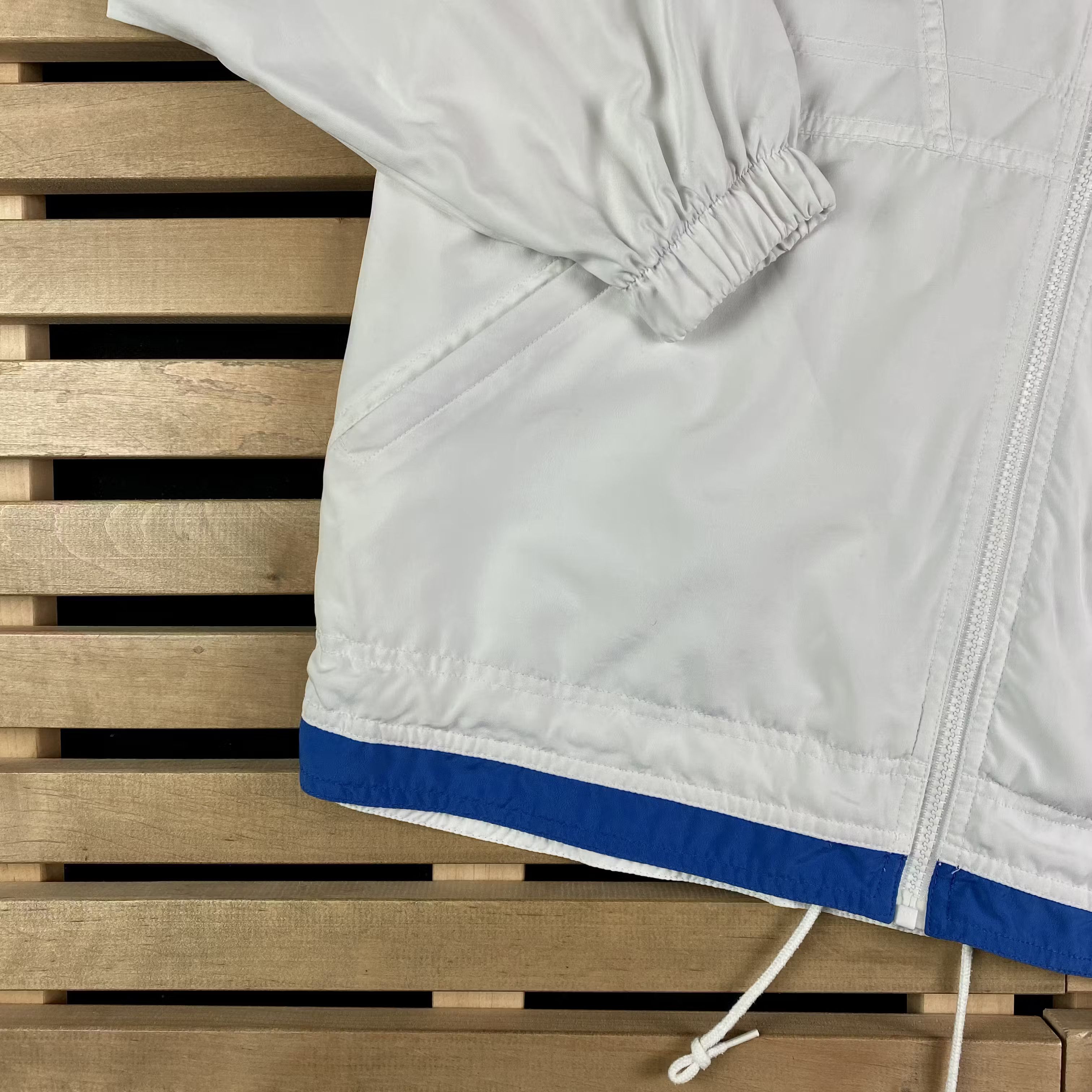 Adidas × Vintage Bomber Jacket Adidas Originals Vintage Size S White Size US S / EU 44-46 / 1 - 3 Thumbnail