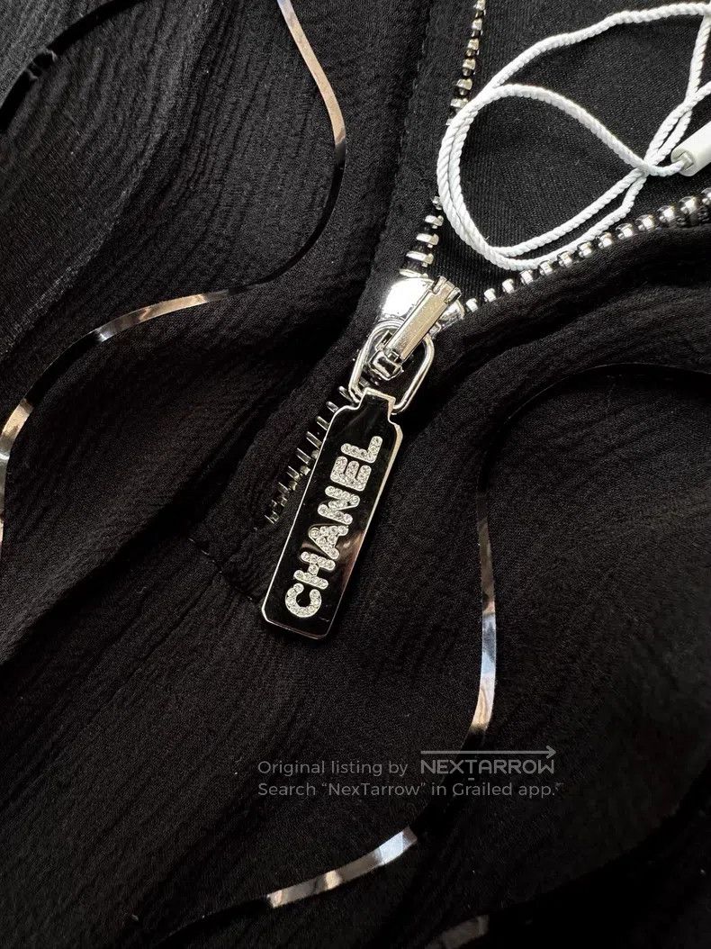 Chanel Chanel 25C Early Spring Vacation Series Black Half-high Co Size XS / US 0-2 / IT 36-38 - 5 Thumbnail