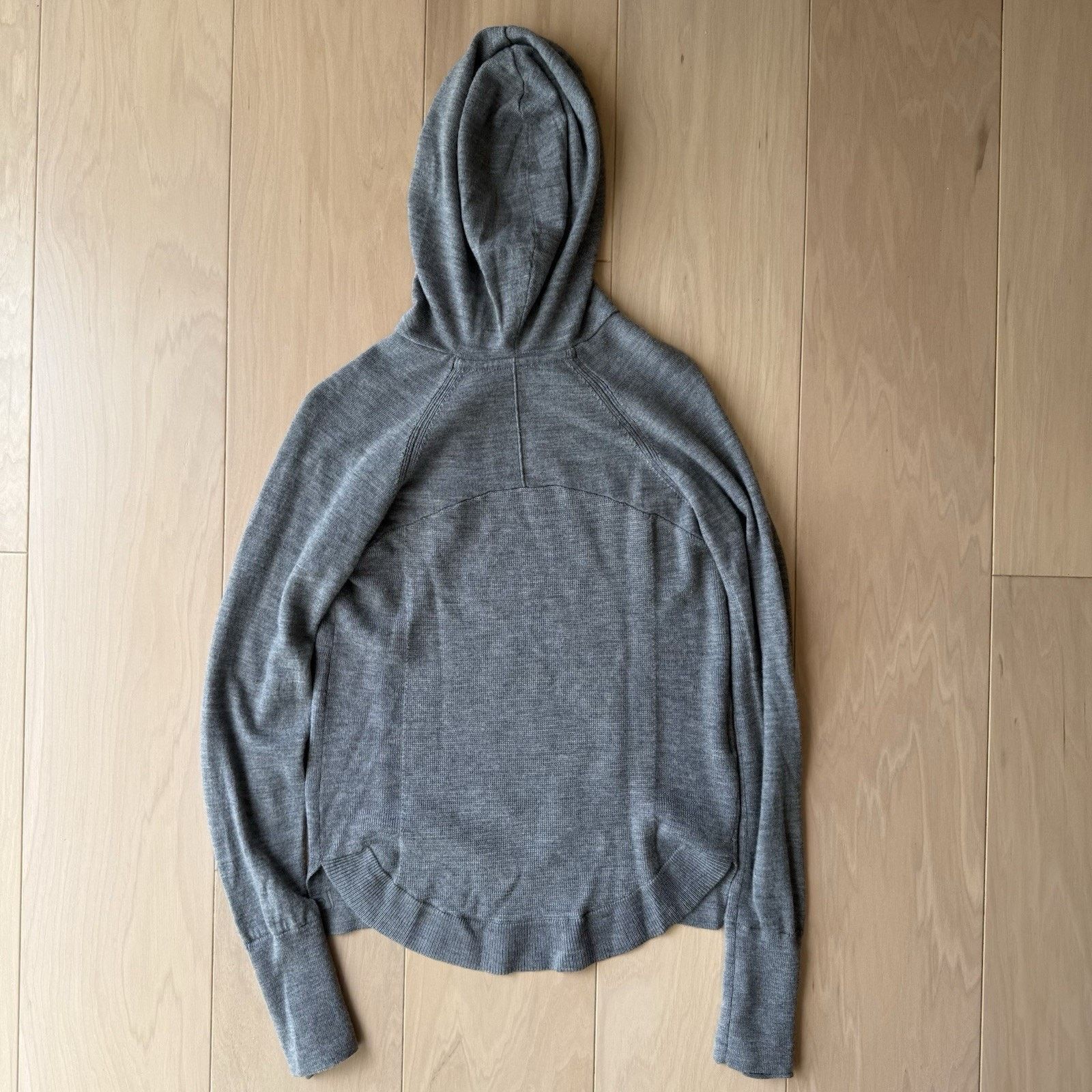 Lululemon Lululemon Merino Wool Hoodie Womens 4 Gray Hooded Pullover Size S / US 4 / IT 40 - 9 Thumbnail