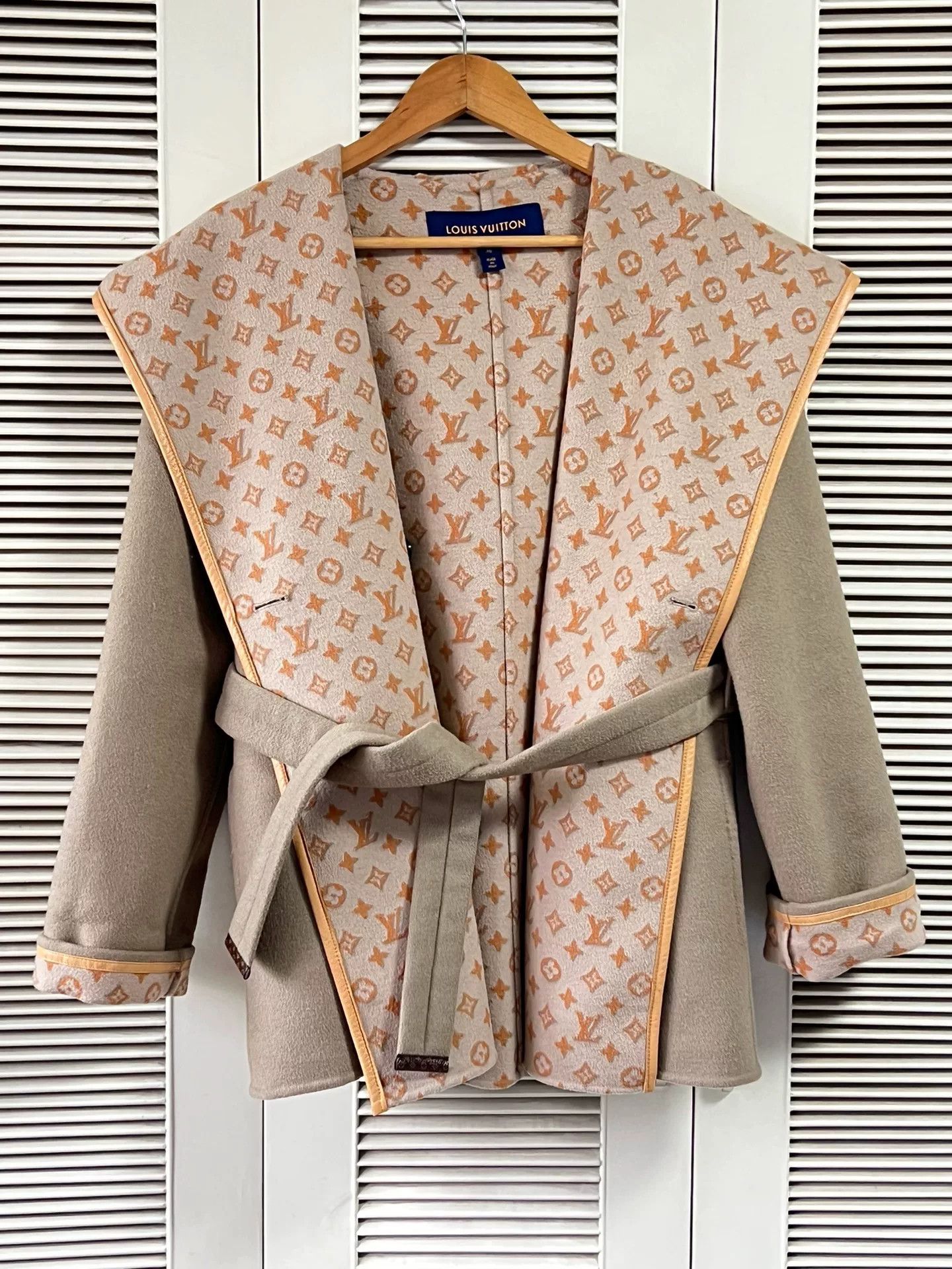 Louis Vuitton Louis Vuitton Monogram Robe Coat Size XS / US 0-2 / IT 36-38 - 1 Thumbnail