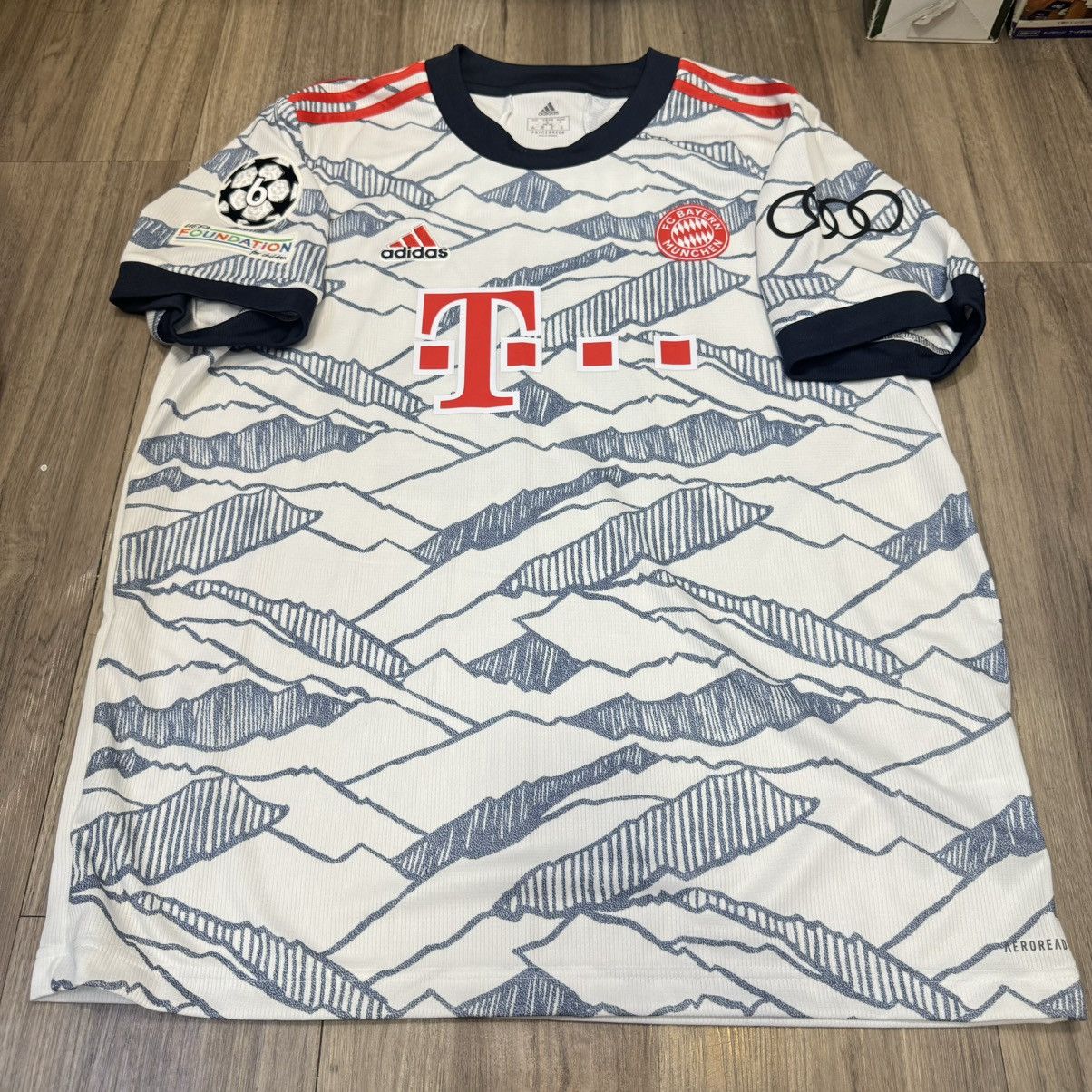 Bayern Munich 21/22 C/L third away shirt #25 Muller
