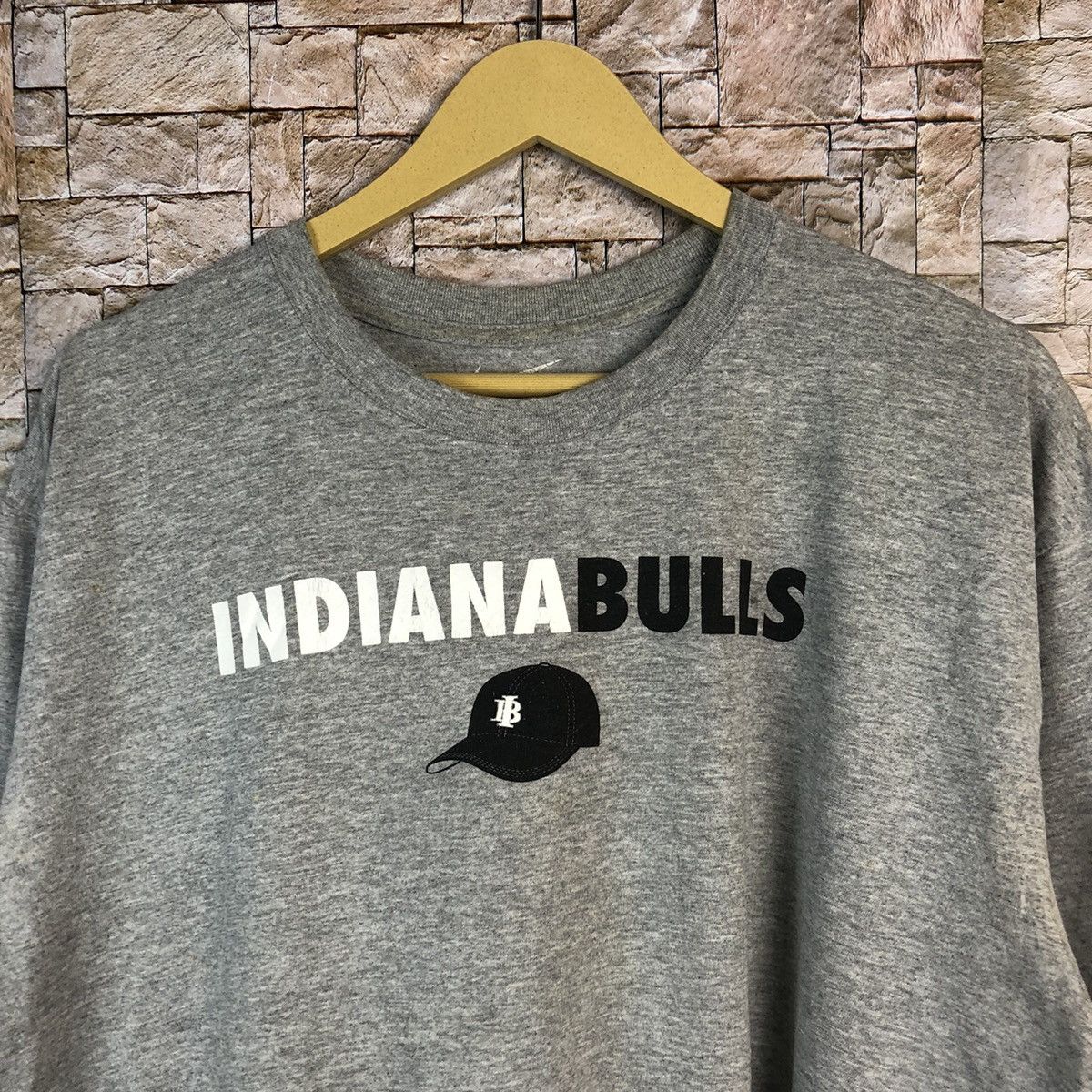 Nike × Vintage Nike Indiana Bulls Grey T-Shirt #A545 Size US L / EU 52-54 / 3 - 5 Thumbnail
