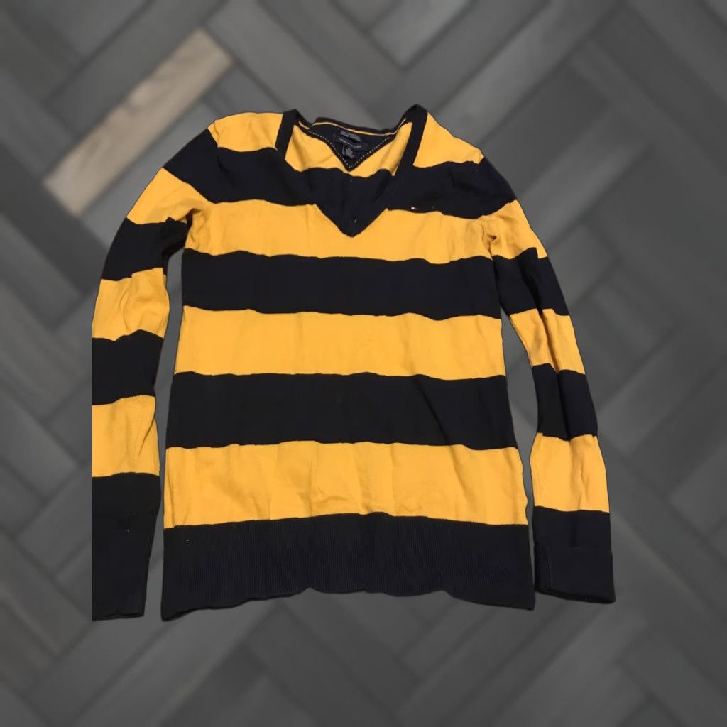 Tommy Hilfiger VINTAGE Tommy Hilfiger Womens Striped V-Neck Sweater Jumper XS Size XS / US 0-2 / IT 36-38 - 1 Thumbnail