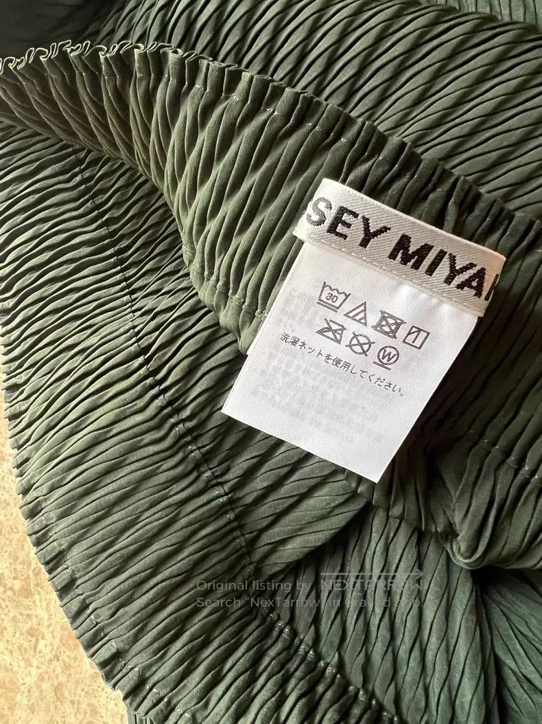 Issey Miyake Issey Miyake size:1 Fish scale skirt Size 31" - 4 Thumbnail
