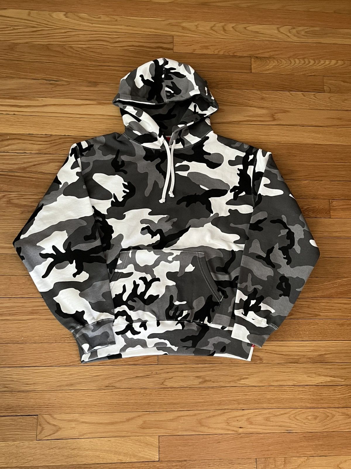 Supreme SS26 Supreme Snow Camo Applique Hoodie Size US S / EU 44-46 / 1 - 2 Thumbnail