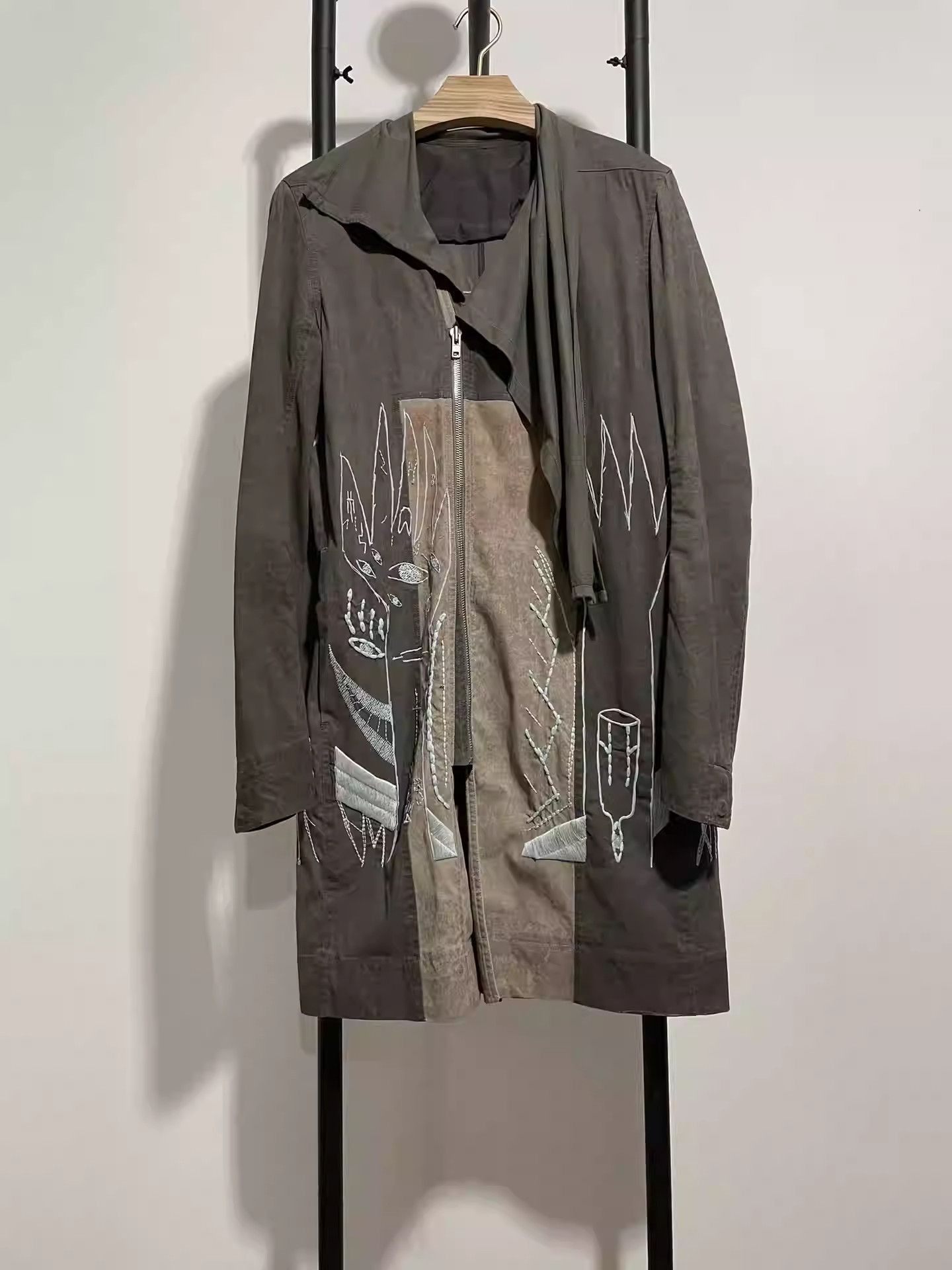 Rick Owens Rick Owens catwalk grimace embroidered MA1 bomber jacket-25 Size US M / EU 48-50 / 2 - 2 Thumbnail